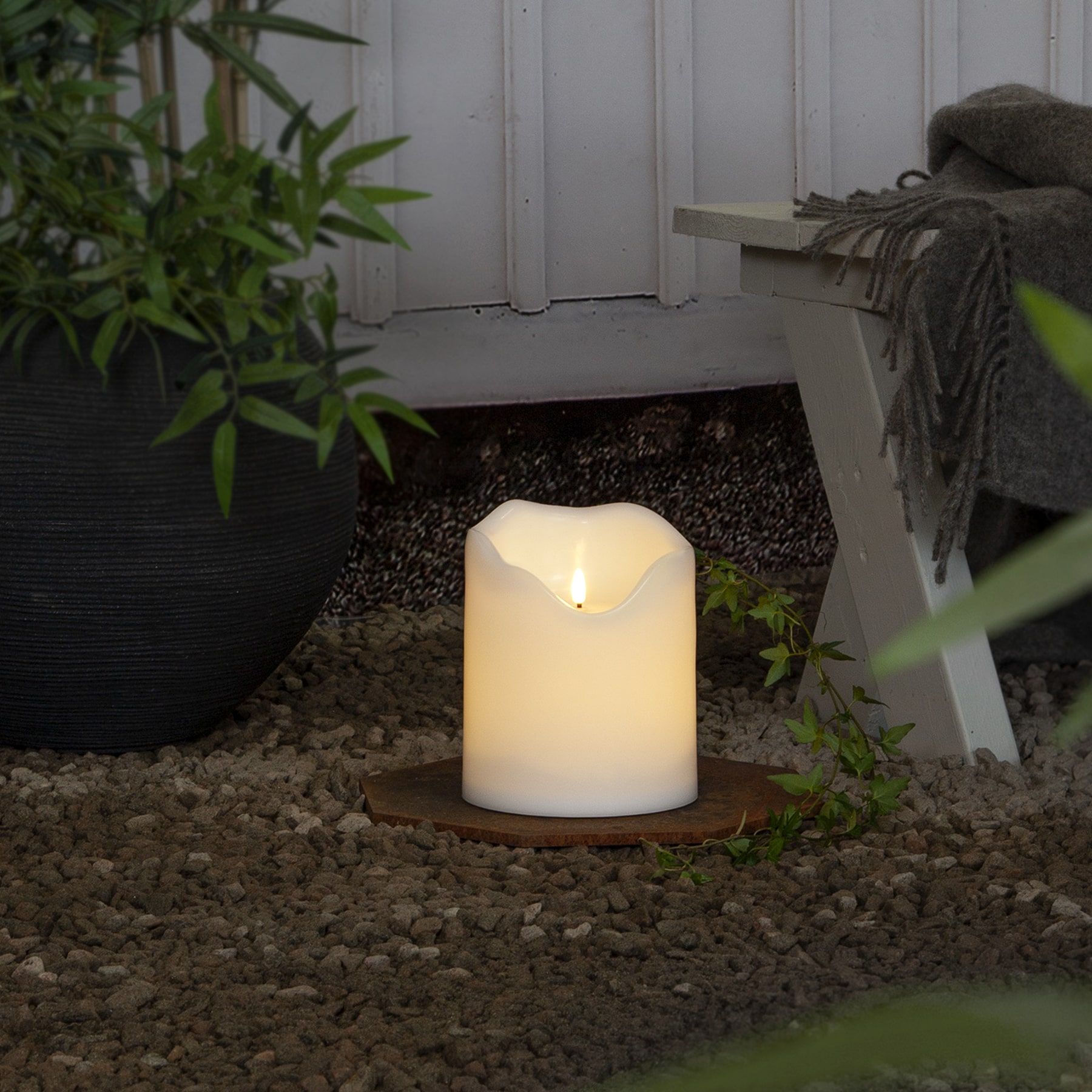 Flamme Grand - Kerze für außen - Weiß - Höhe: 20 cm - Batteriebetrieb - Timer - sanft flackernd