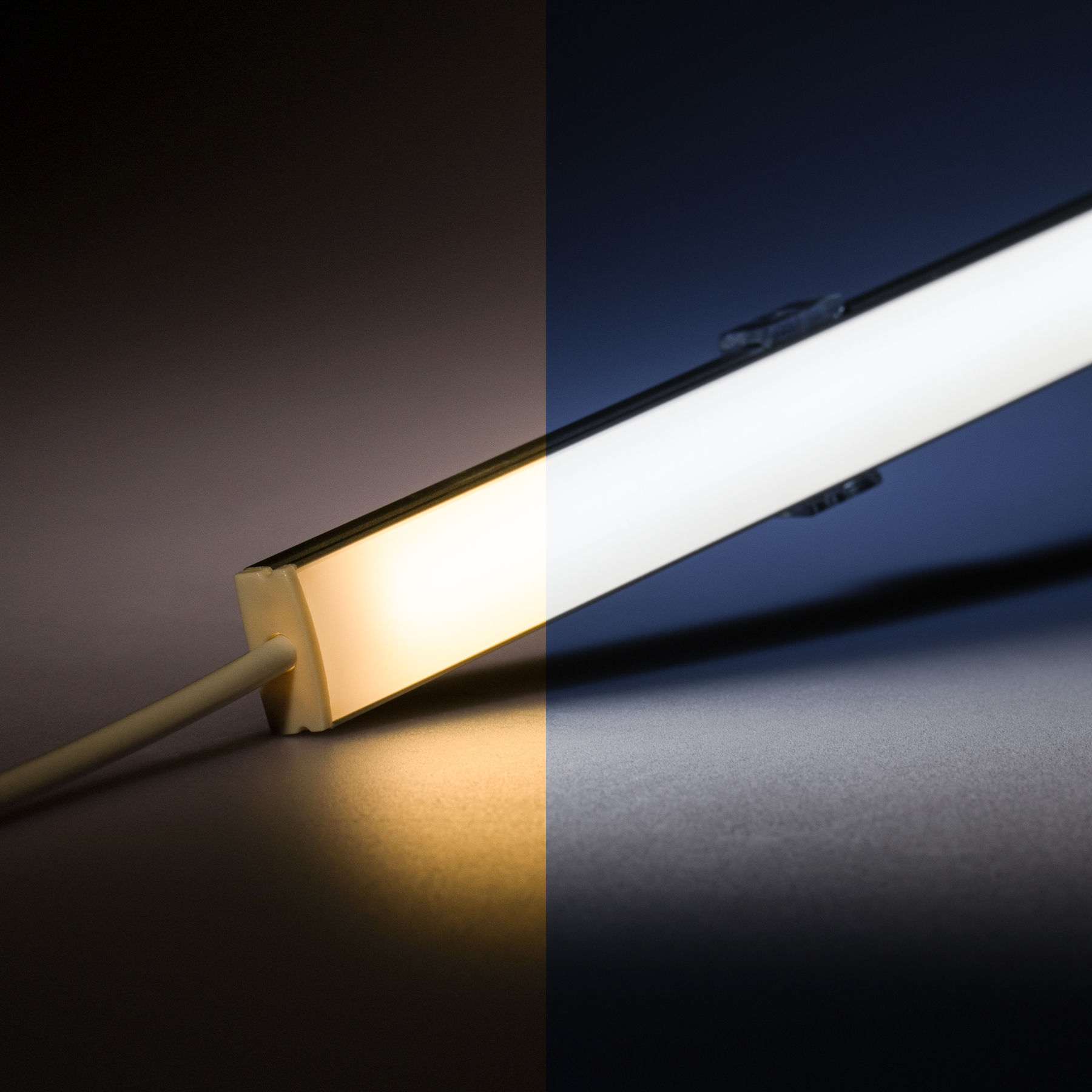 24V Slim-Line Aluminium LED Leiste - COB - Farbtemperatur einstellbar - diffuse Abdeckung - mit Ausgangskabel ( zum Anschluss einer weiteren LED- Leiste ) - 33cm - 182 LEDs - max. 6,6 Watt - 660 Lumen