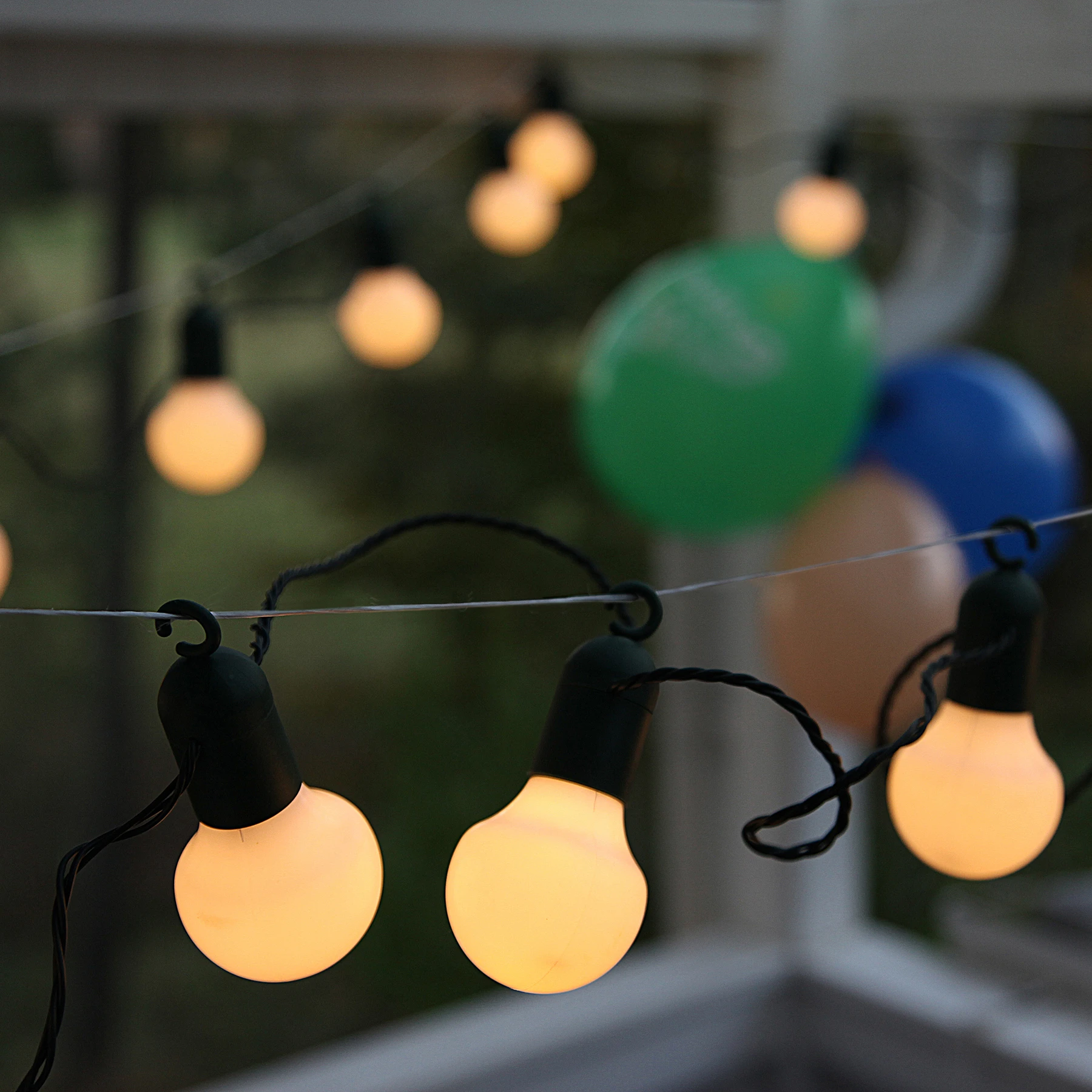 Hooky - Lichterkette für außen - 5,7 m - 20 LEDs - Netzbetrieb - Gelb
