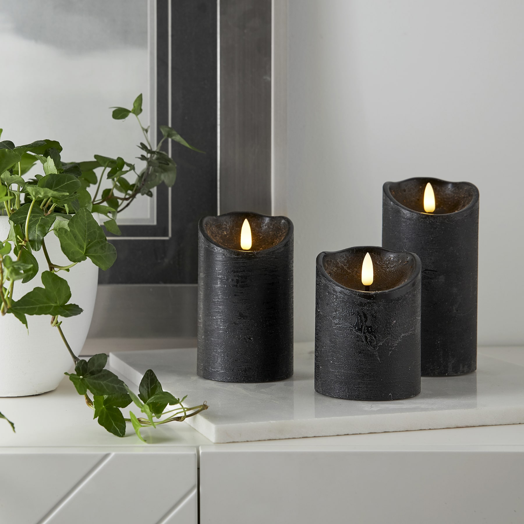 Flamme Rustic - Kerze für innen - Schwarz - Höhe: 10 cm - Batteriebetrieb - Timer - flackernd