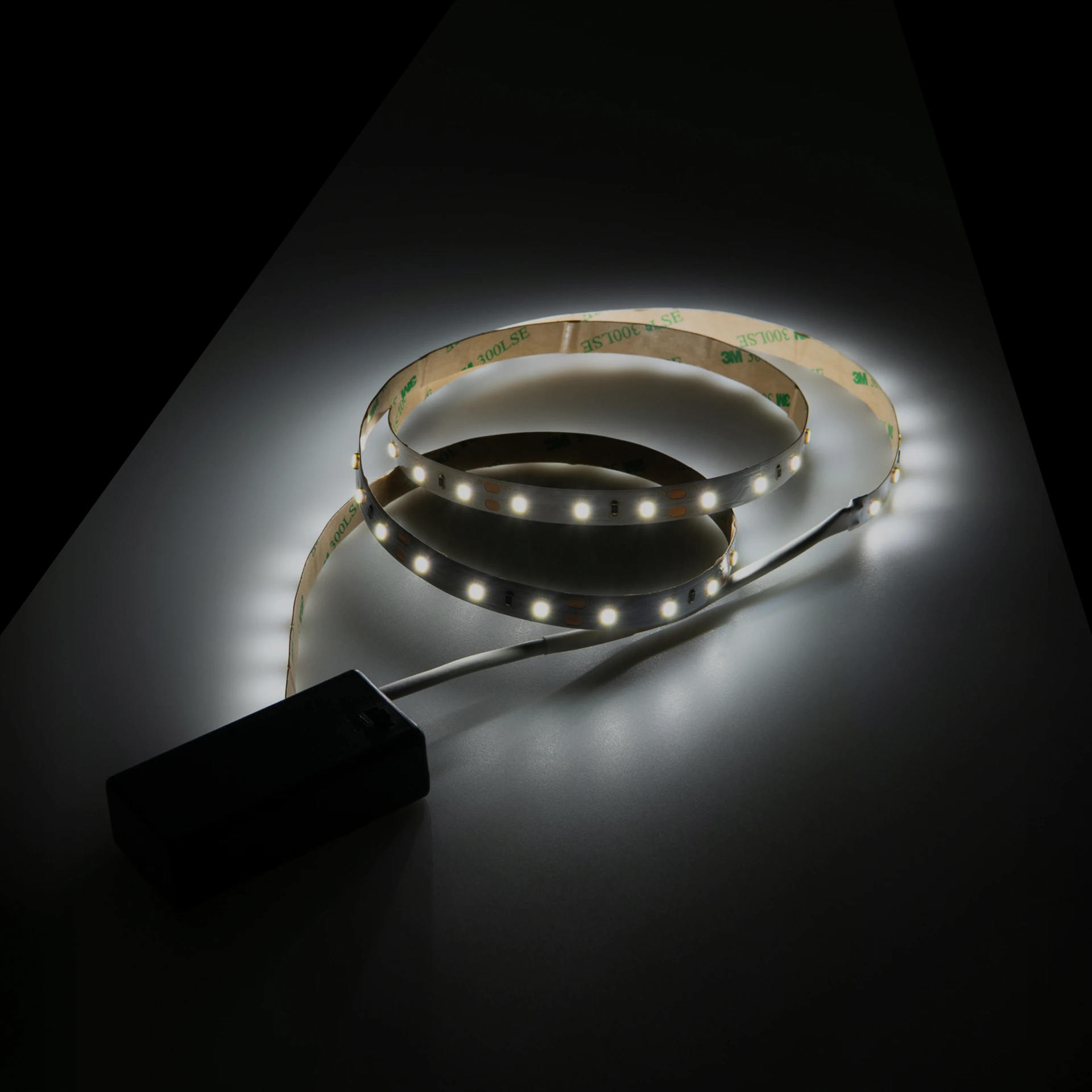 Header-LED-Streifen-mit-Batterie-MOB