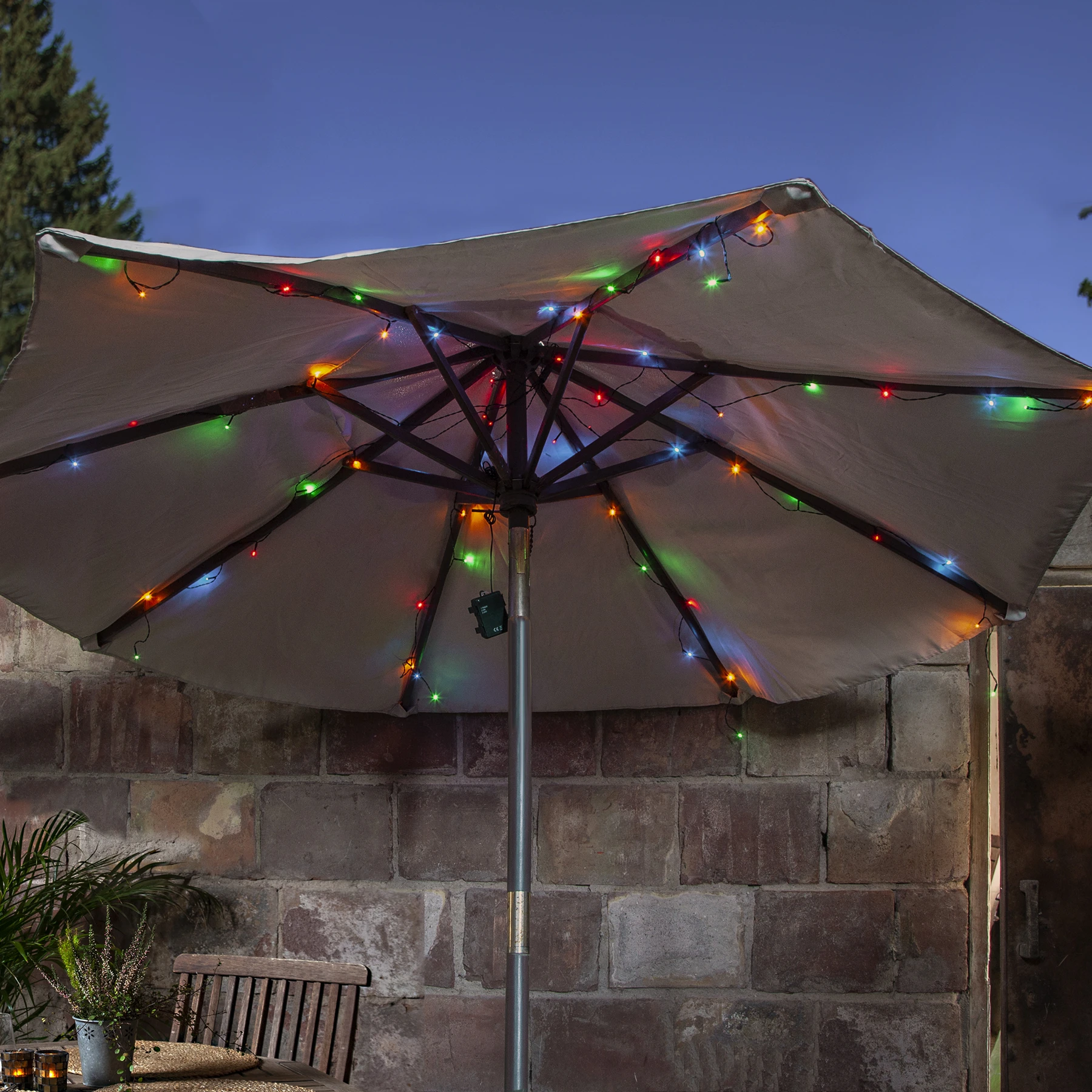 Battery - Lichterkette für außen - 2,7 m - 64 LEDs - Timer - Batteriebetrieb - Mehrfarbig