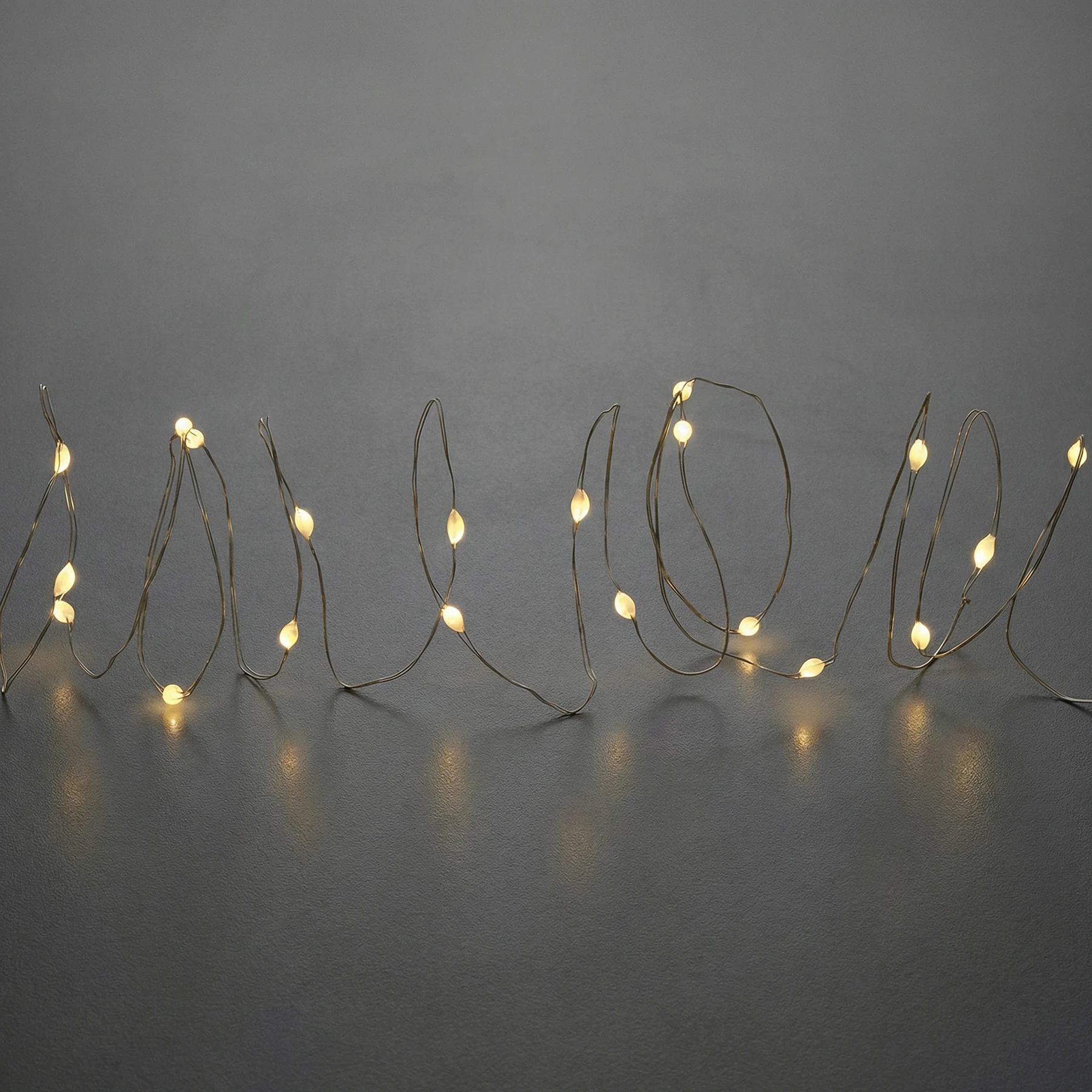 Dew Drop - Deko Lichterkette für innen - 0,8 m - 80 LEDs - Timer - Batteriebetrieb - Neutralweiß