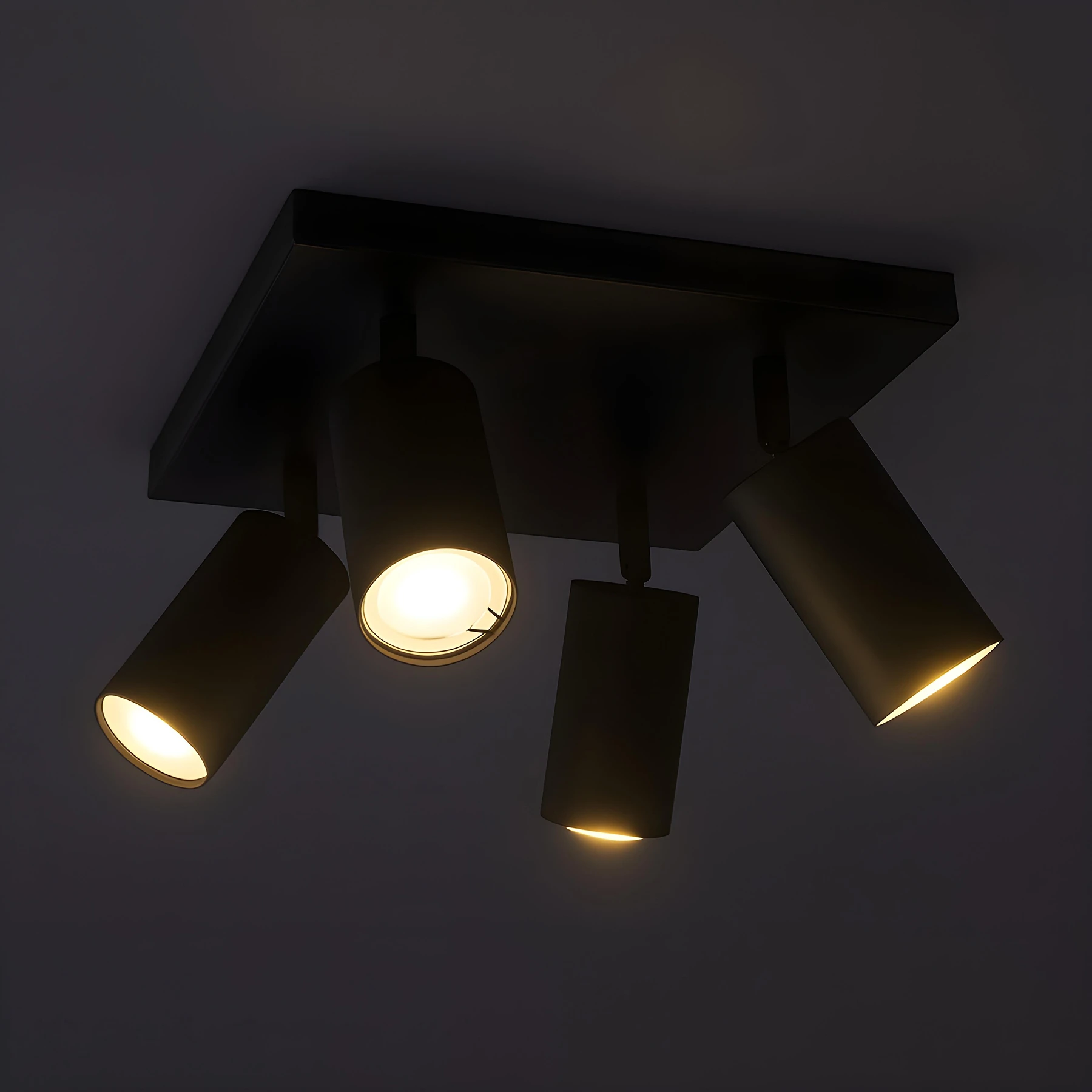 MANAM 4 - Decken Spotleuchte in schwarz - Lichtfarbe: individuell wählbar