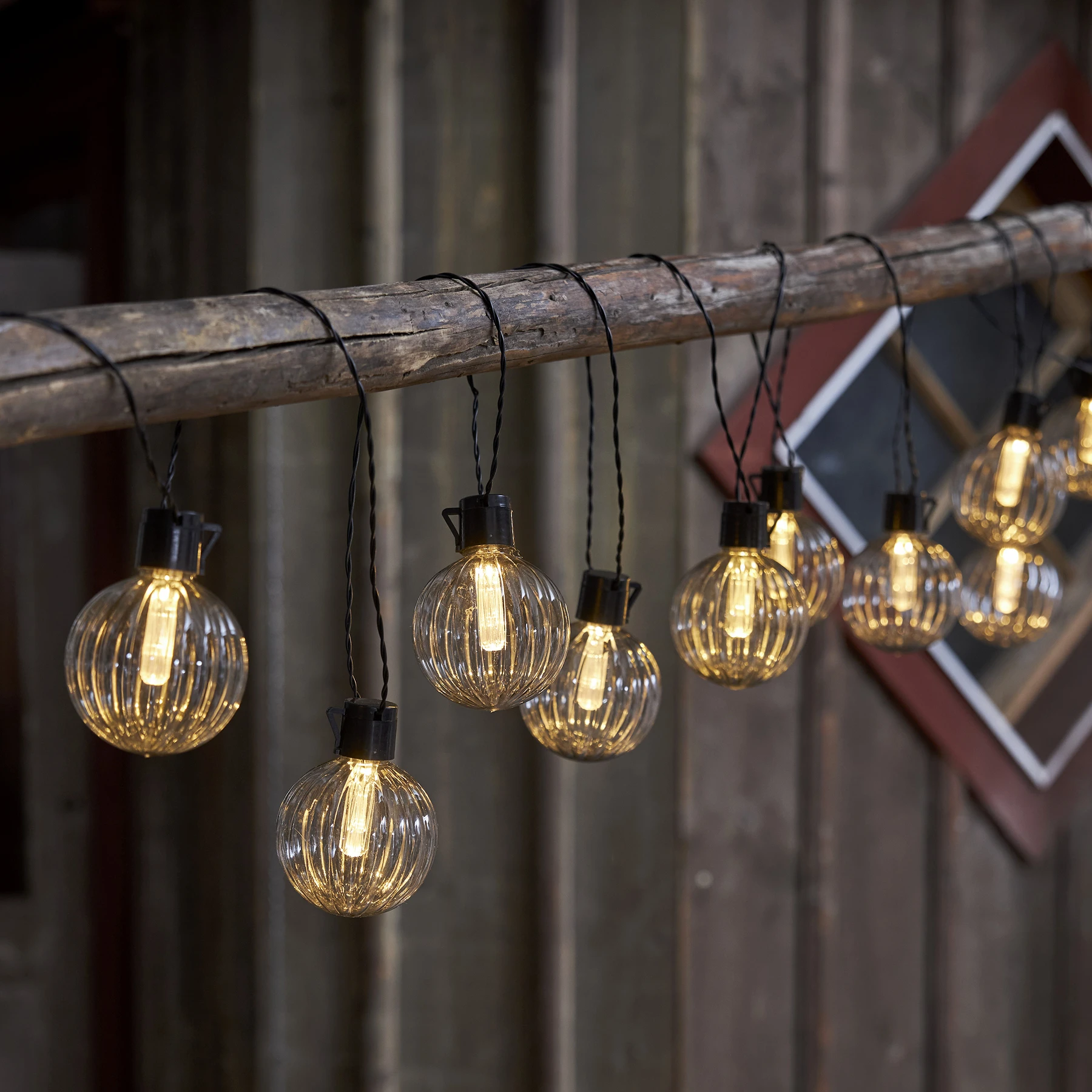 Lichterkette für außen - 3,6 m - 10 LEDs - Netzbetrieb - Warmweiß