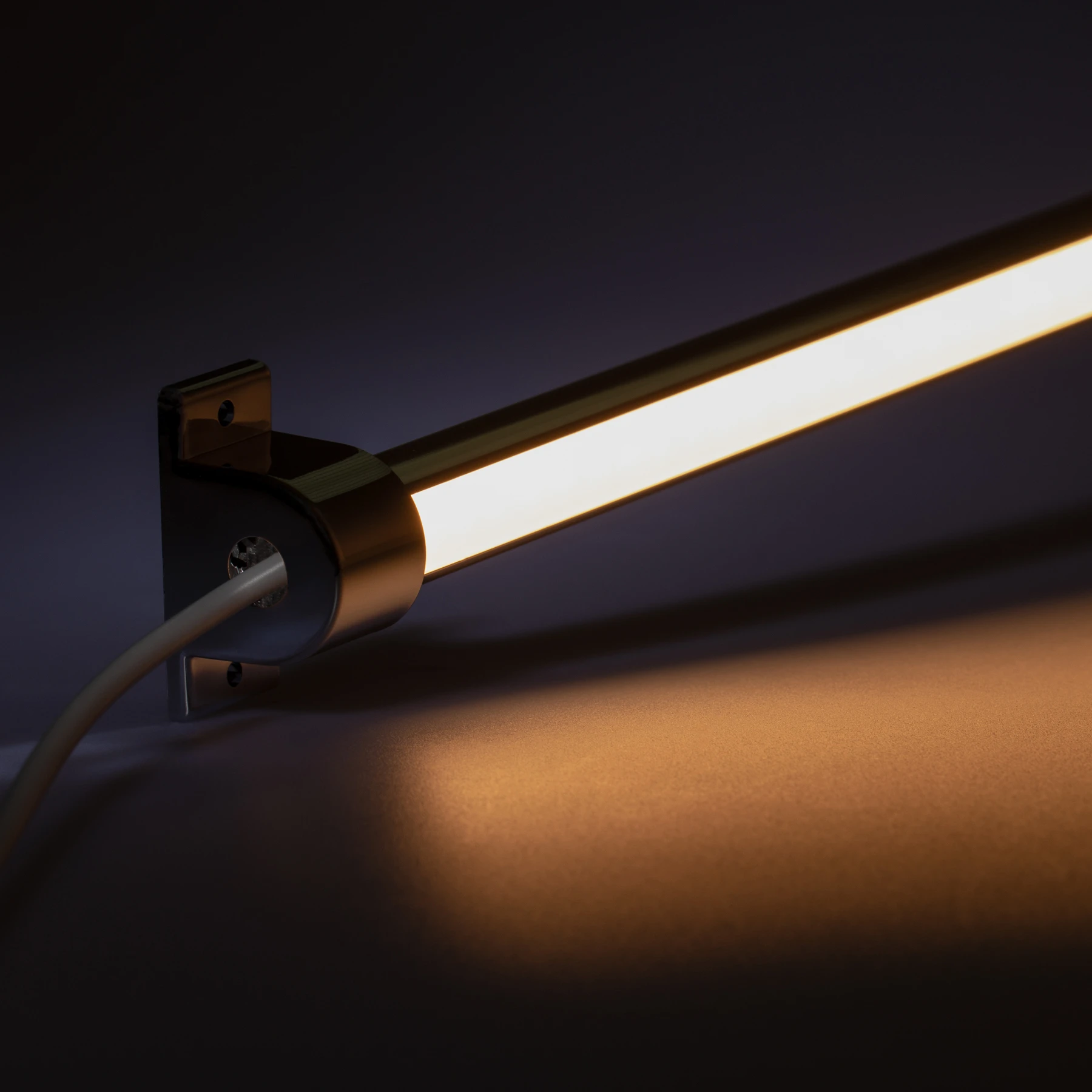 24V wasserfeste Aluminium LED Leiste - einstellbare Abstrahlrichtung - warmweiß - diffus - IP65