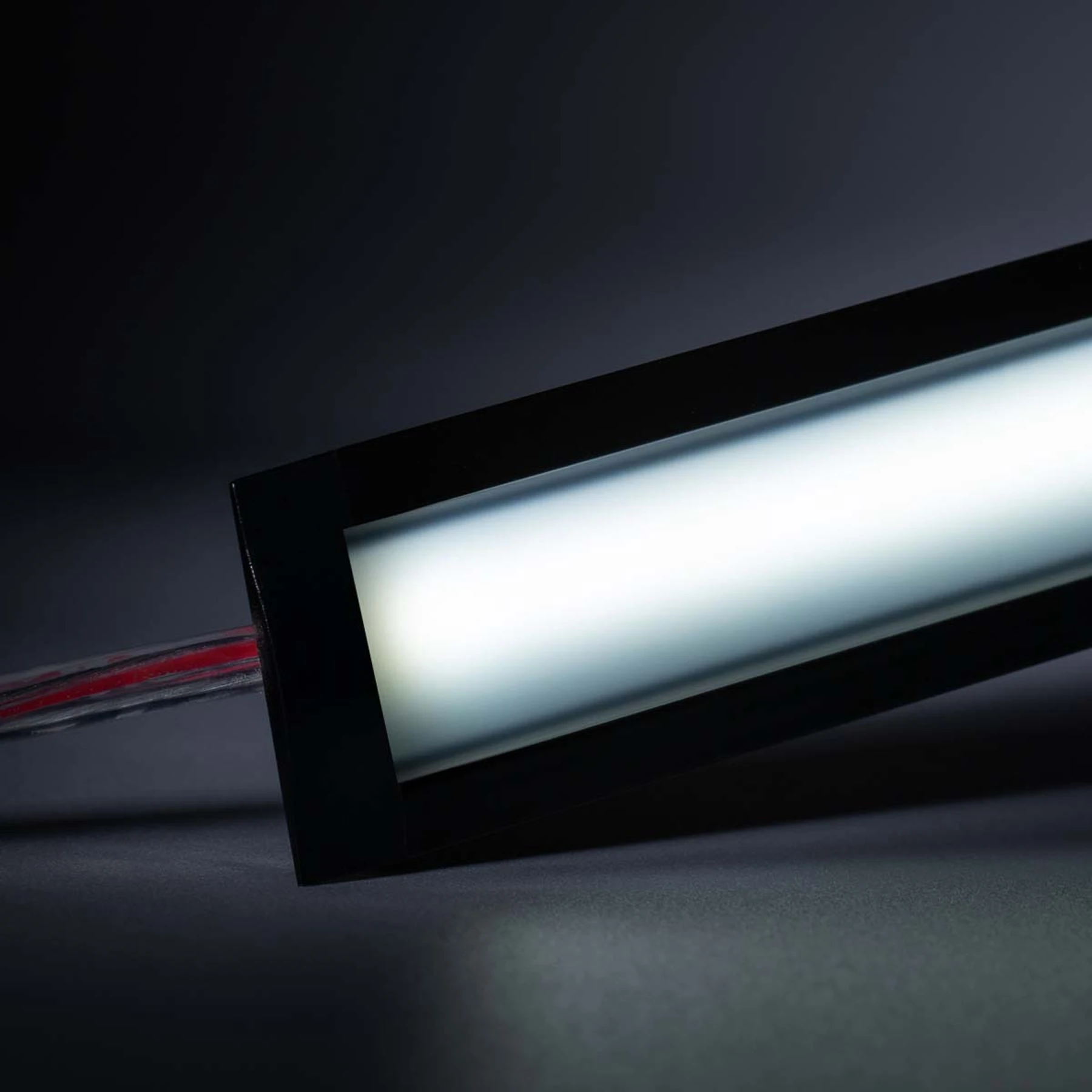 24V Black Line Aluminium Einbau LED Leiste - COB - weißes Licht - schwarze Abdeckung