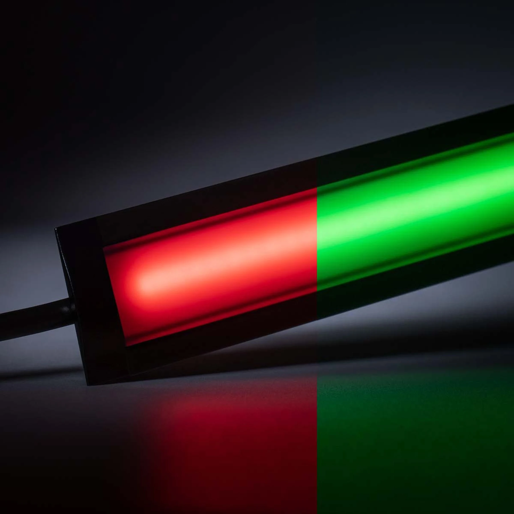 24V Black Line Einbau LED Leiste schmal - COB - RGB - schwarze Abdeckung