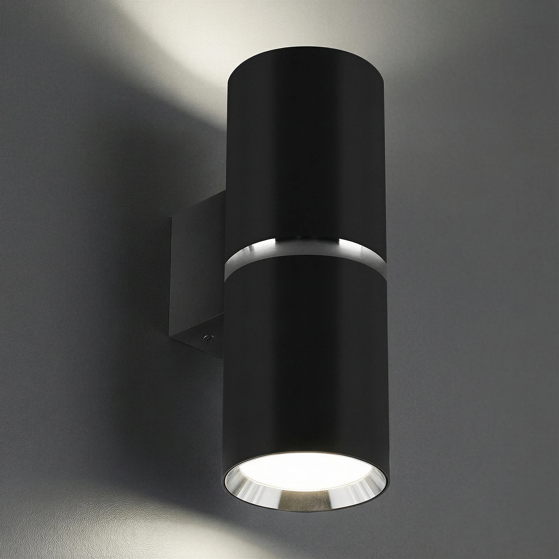 2x - Wandleuchte indoor in schwarz/chrom - Lichtfarbe: individuell wählbar