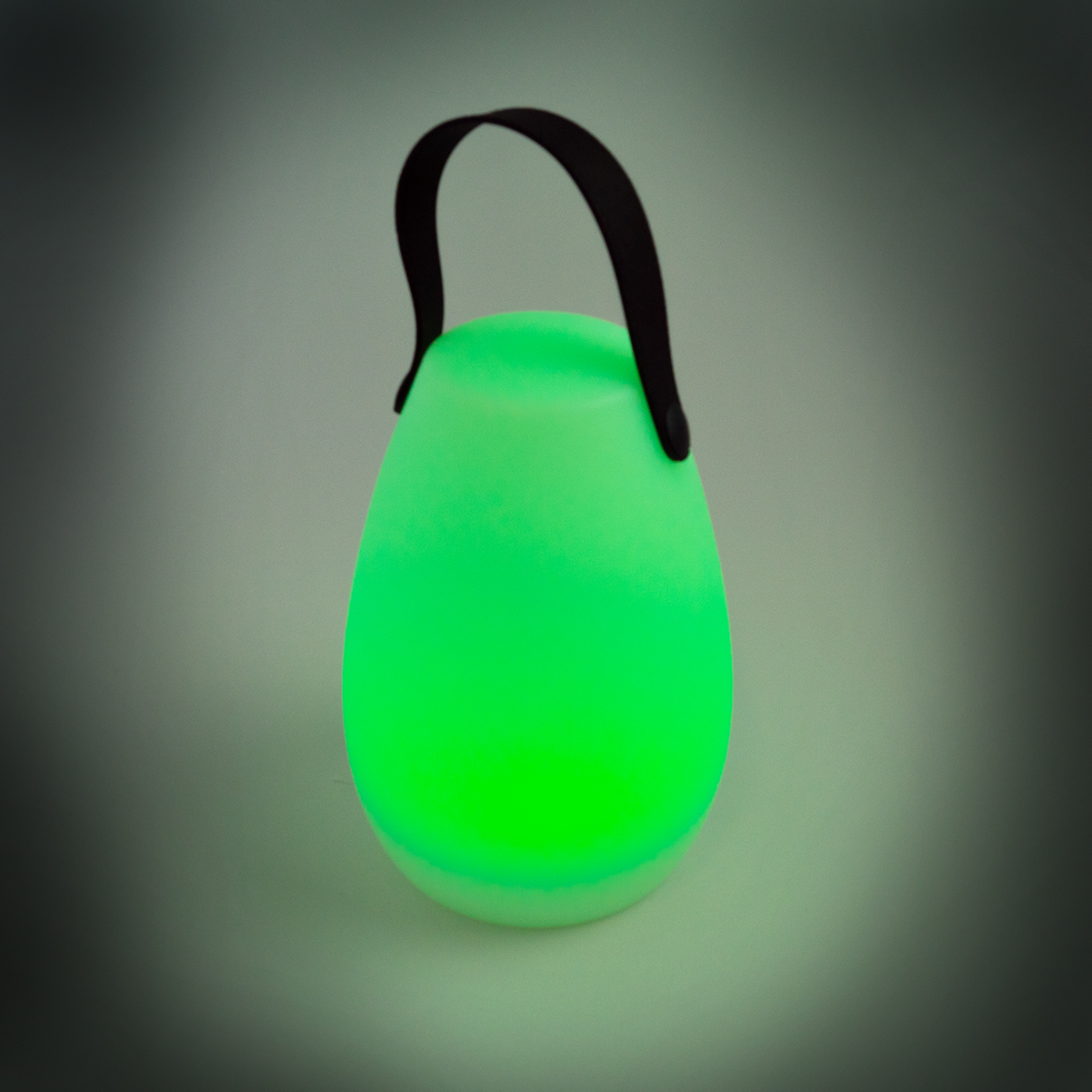 LED Tischlampe outdoor in weiß - dimmbar mit Fernbedienung - Lichtfarbe: RGB - IP44