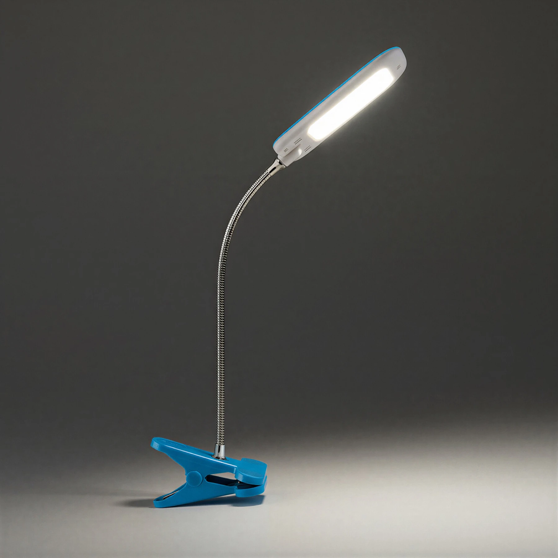 Klemmleuchte in blau - Lichtfarbe: neutralweiß