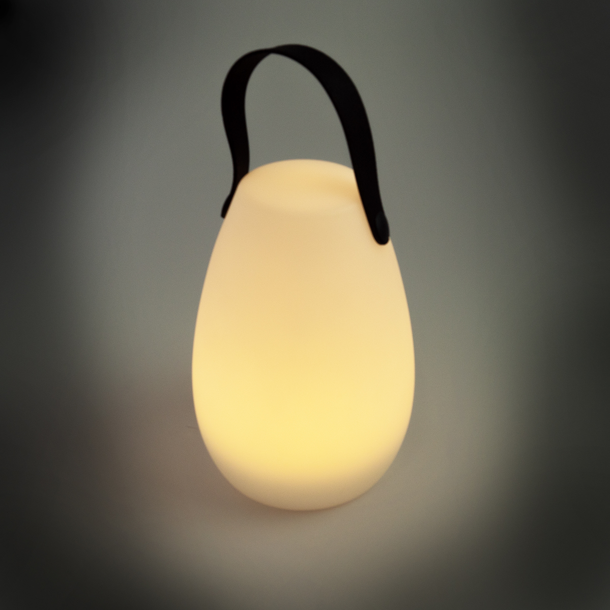 LED Tischlampe outdoor in weiß - dimmbar mit Fernbedienung - Lichtfarbe: RGB - IP44
