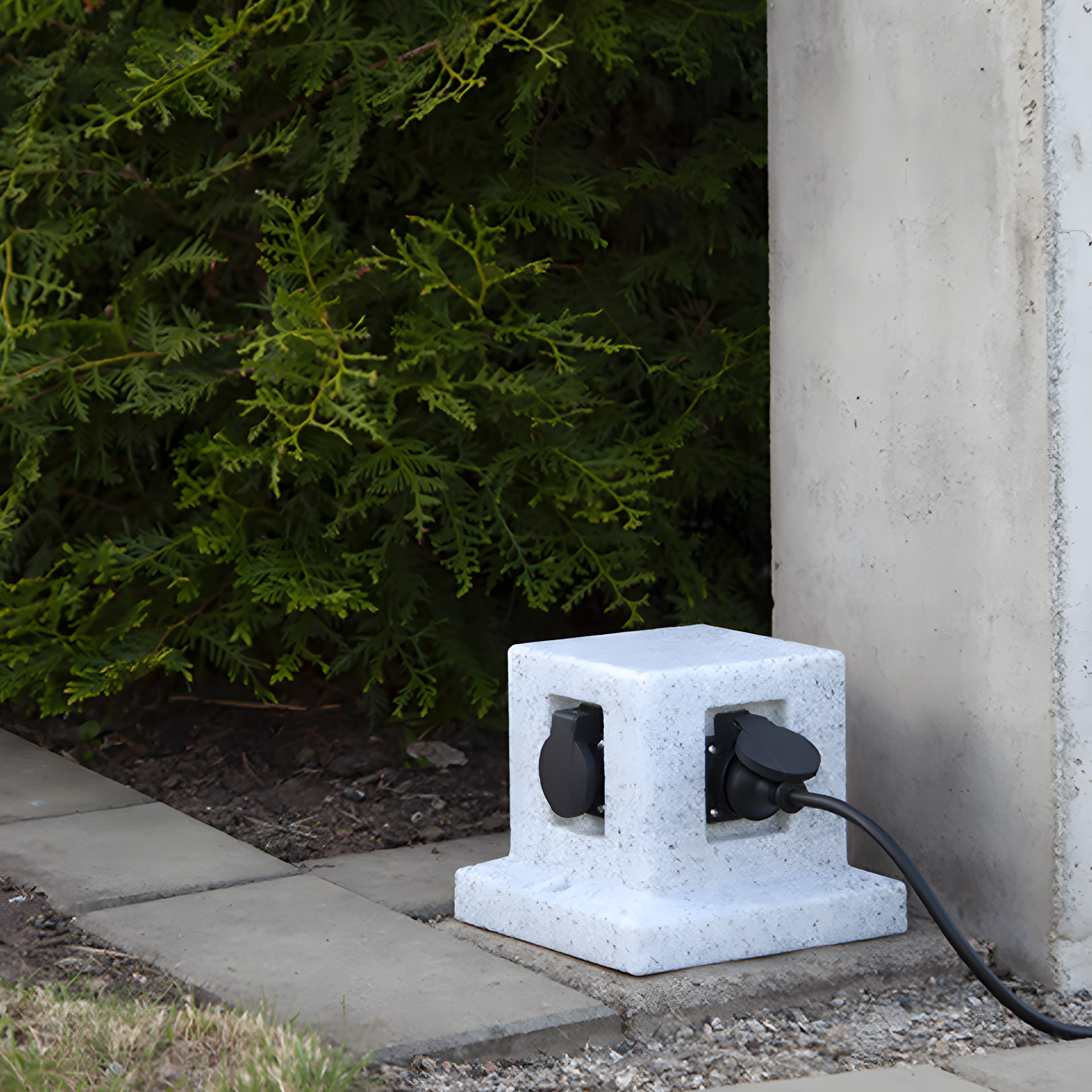 Plugge - Gartensteckdose in Steinoptik - 20 x 18 x 20 cm - Verteiler mit 4 Ausgängen - IP 44