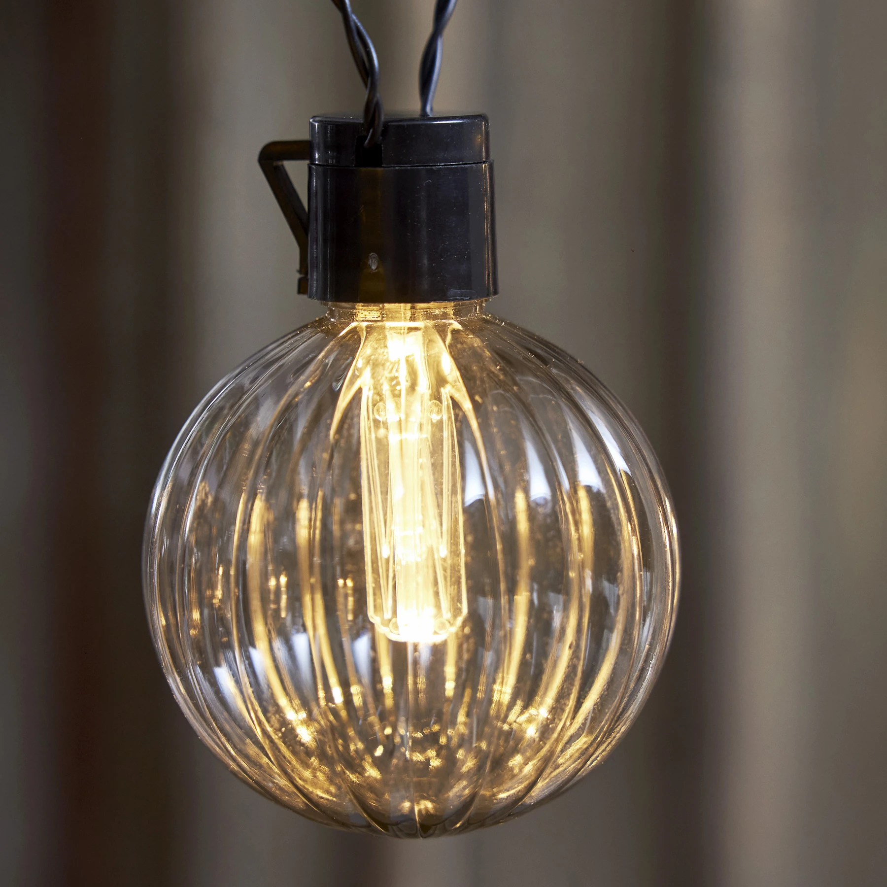 Lichterkette für außen - 3,6 m - 10 LEDs - Netzbetrieb - Warmweiß