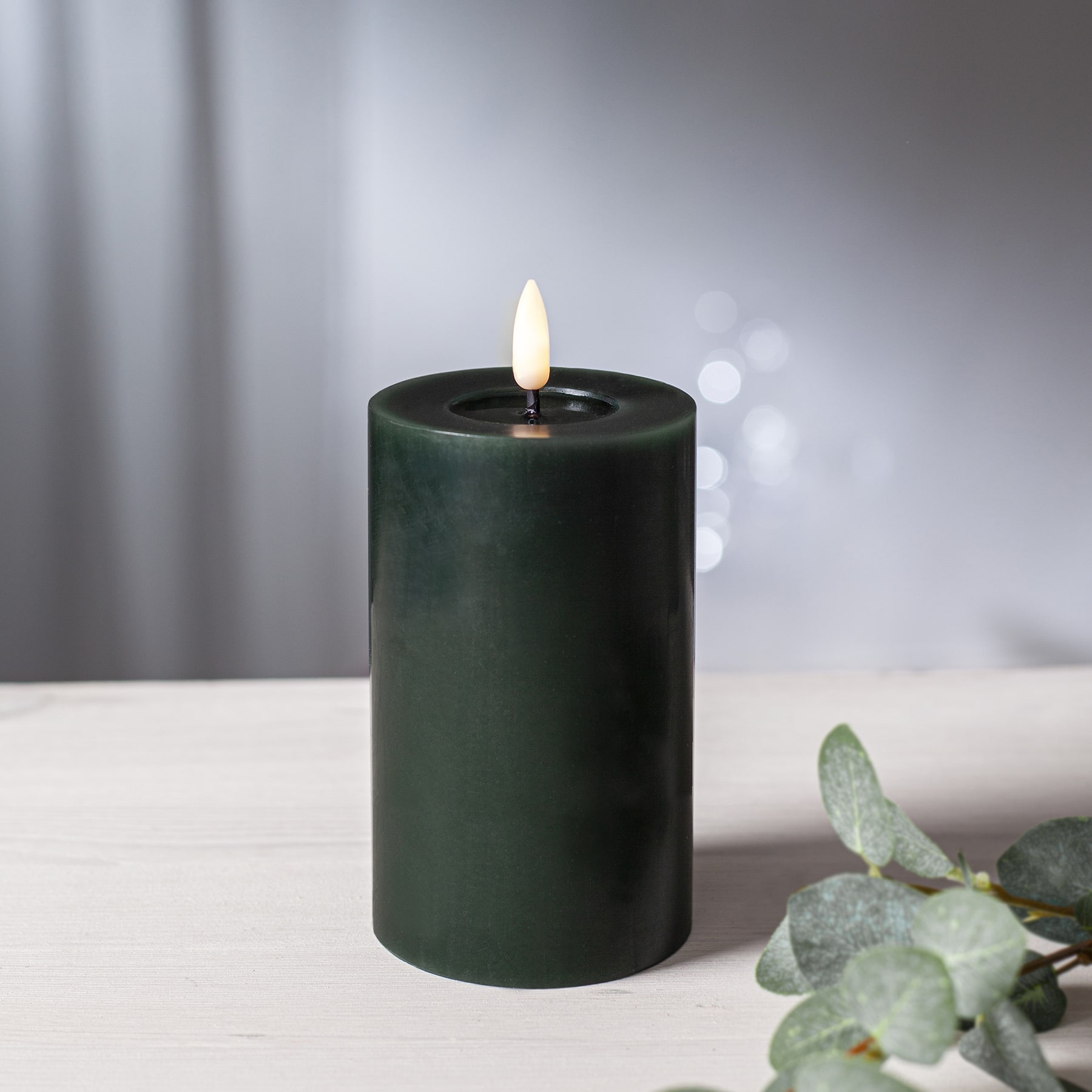 Flamme Flow - Kerze für innen - Grün - Höhe: 15 cm - Batteriebetrieb - Timer - flackernd