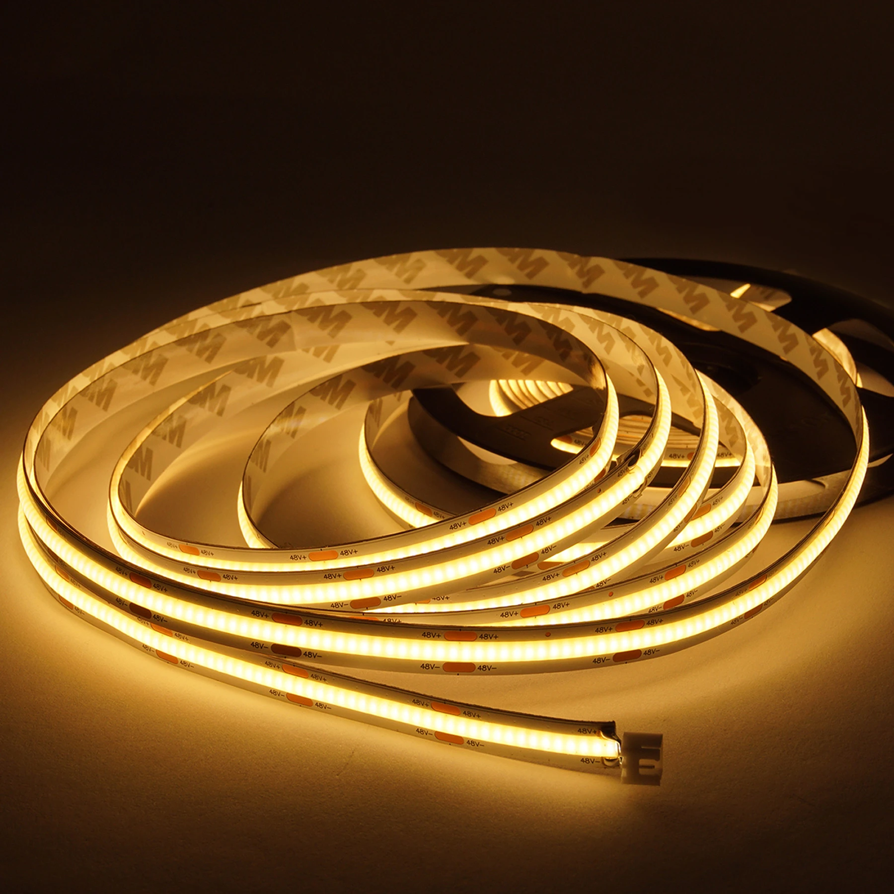 48V LED Streifen - warmweiß - alle 3,3cm teilbar - 10mm breit - 1106,7cm - 4648 LED Chips - 110,7 Watt - 8743 Lumen - mit 2 Steckerbuchsen - kein Löten - 100cm Anschlußkabel zum Netzteil