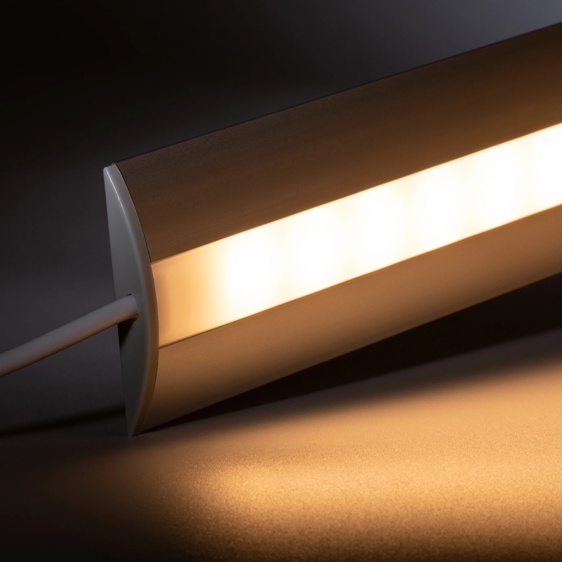 12V Aluminium Unterbau LED Leiste - warmweiß - diffuse Abdeckung