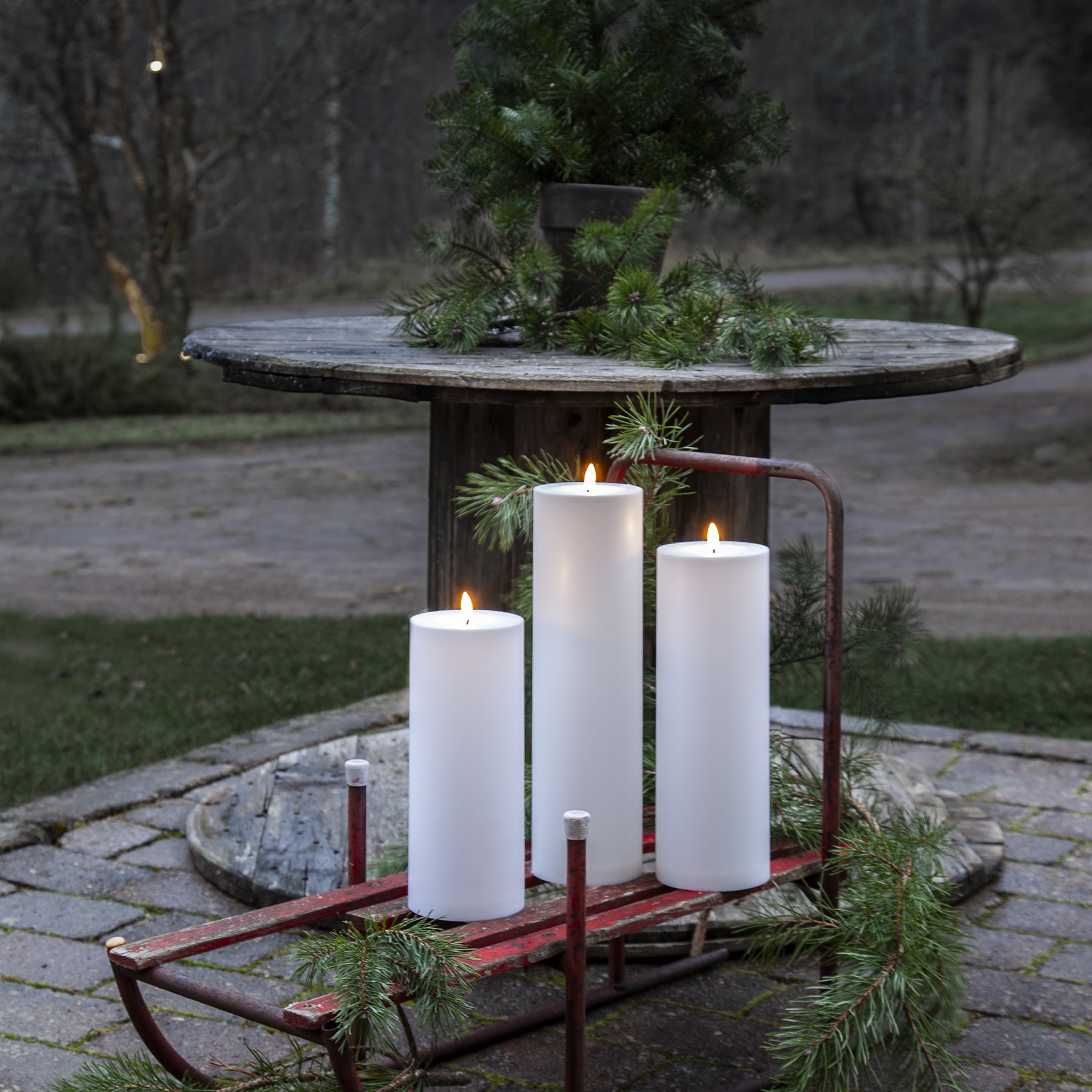 Flamme Rak - Kerze für außen - Weiß - Höhe: 37,5 cm - Batteriebetrieb - Timer - sanft flackernd