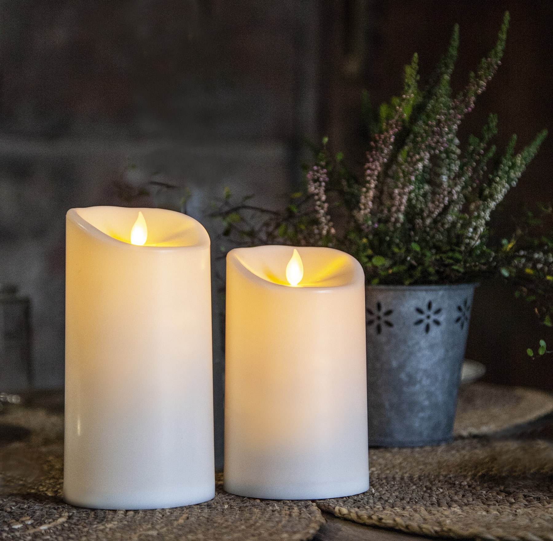 Twinkle - Kerze für außen - Elfenbein - Höhe: 15 cm - Batteriebetrieb - Timer - flackernd