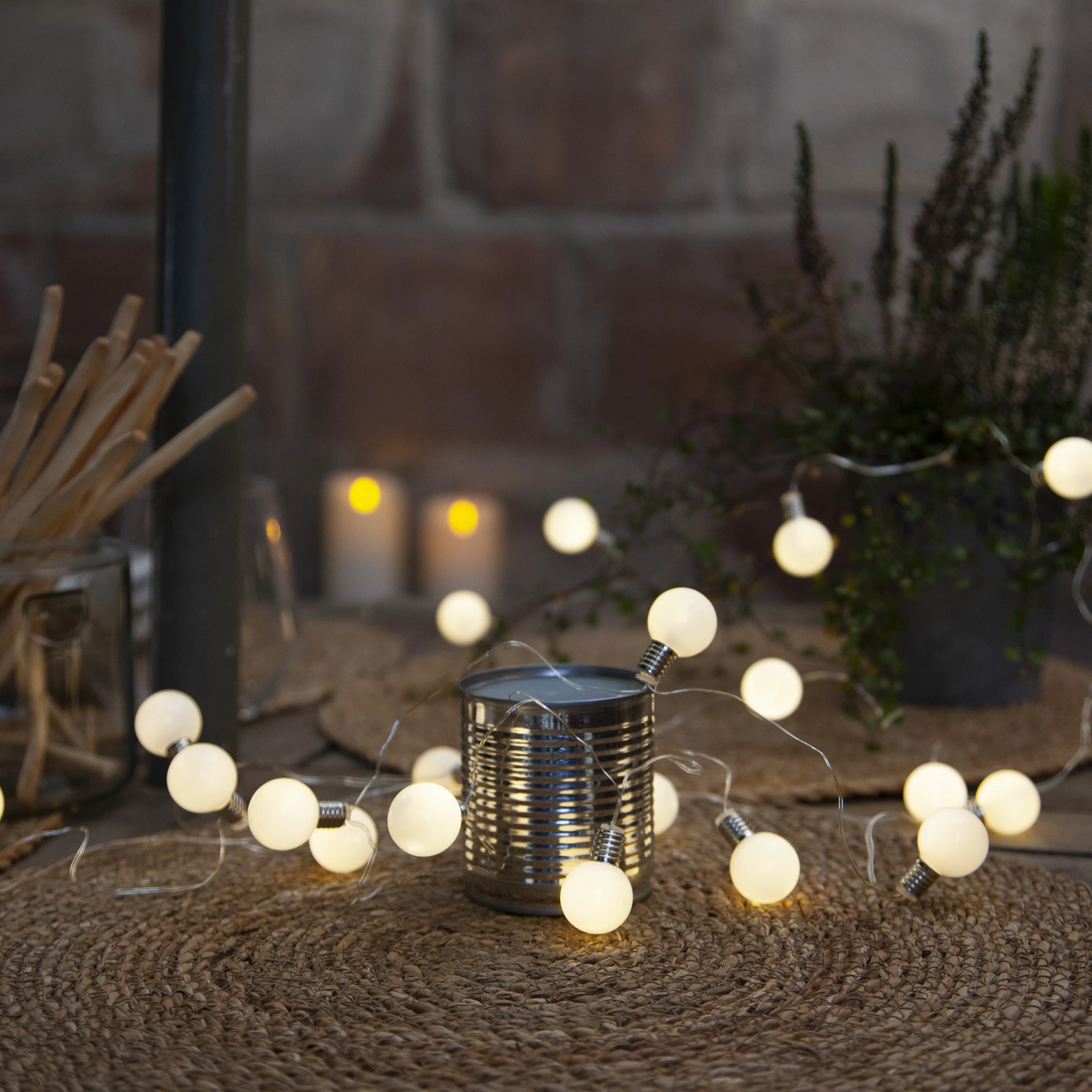 Mini Glow - Deko Lichterkette für innen - 3 m - 20 LEDs - Timer - Batteriebetrieb - Warmweiß