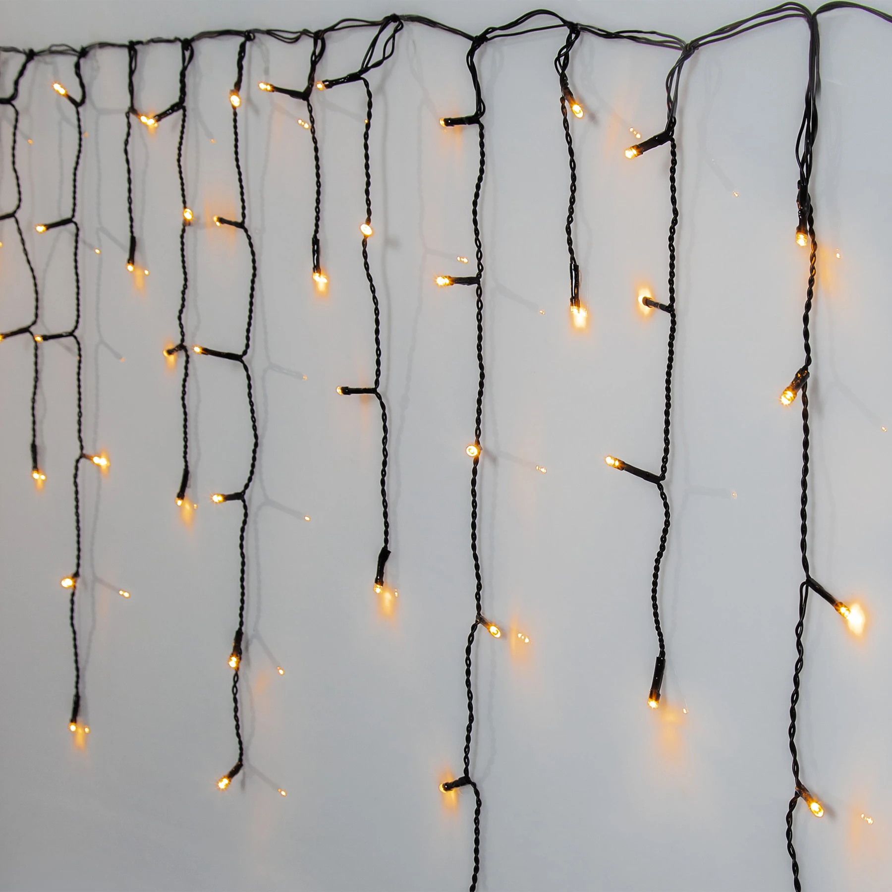 Golden Warm White - Lichtervorhang für außen - 5,9 m - 240 LEDs - Netzbetrieb - Warmweiß
