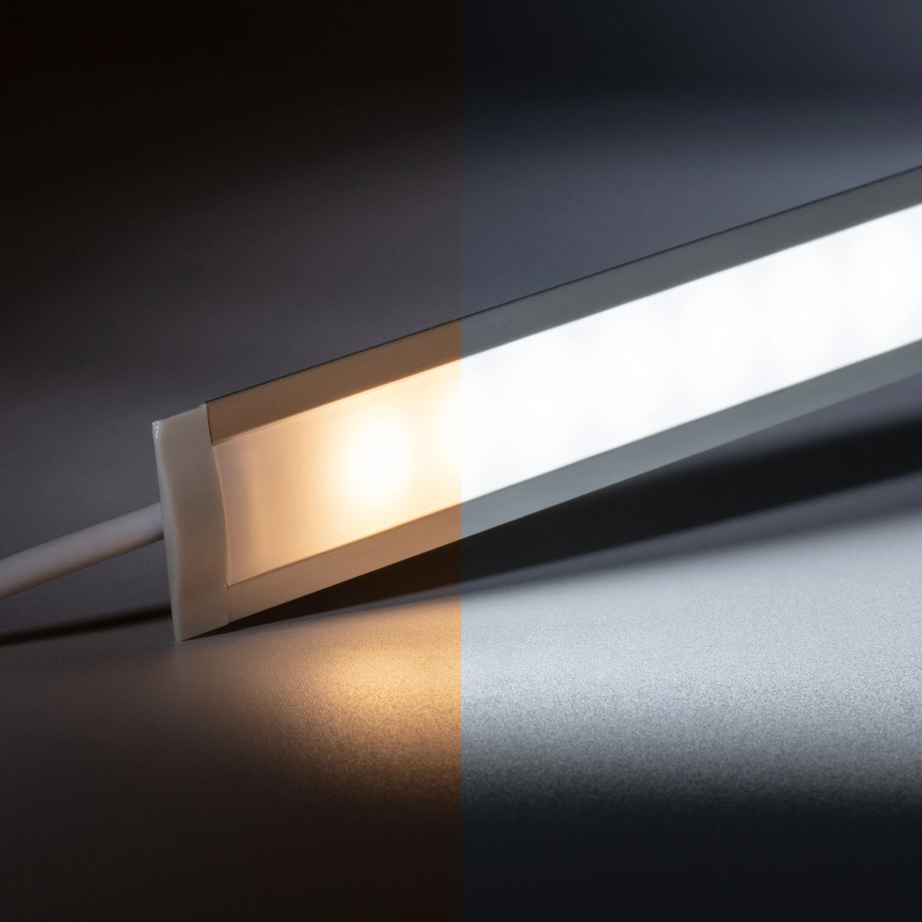 24V Aluminium Einbau LED Leiste schmal – Farbtemperatur einstellbar – diffuse Abdeckung - 23 cm mit 28 SMD LEDs - 5,5 Watt