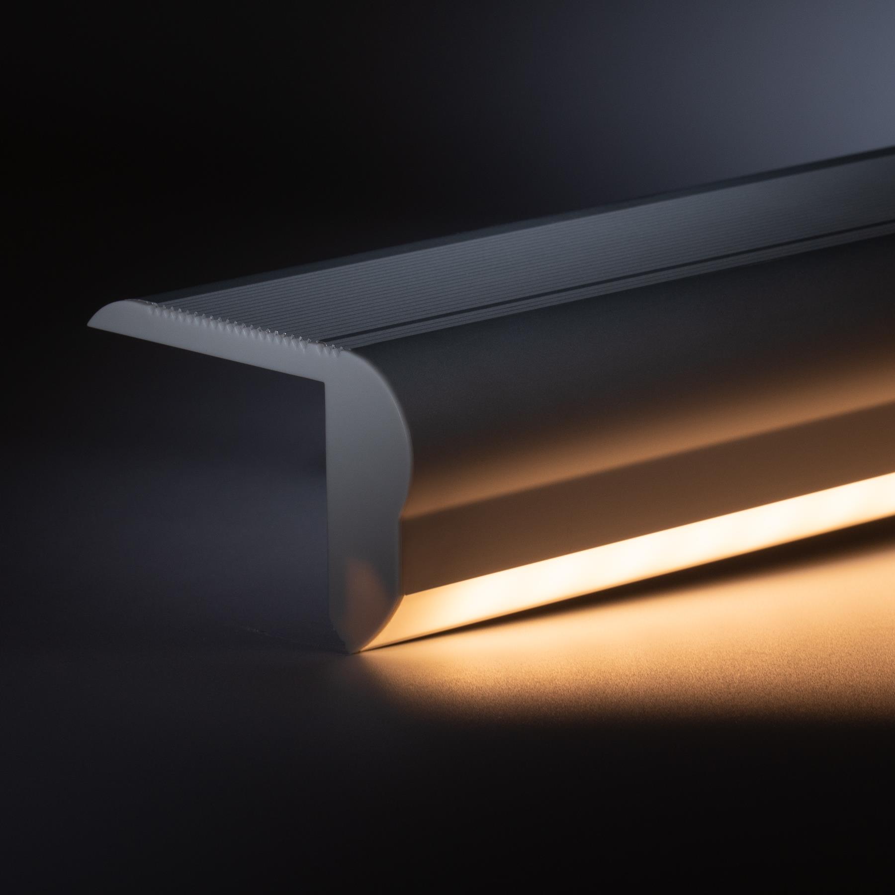 12V Aluminium Treppenstufen LED Leiste - warmweiß - diffuse Abdeckung - 53cm mit  30 SMD LEDs - 5,5Watt - 350Lumen