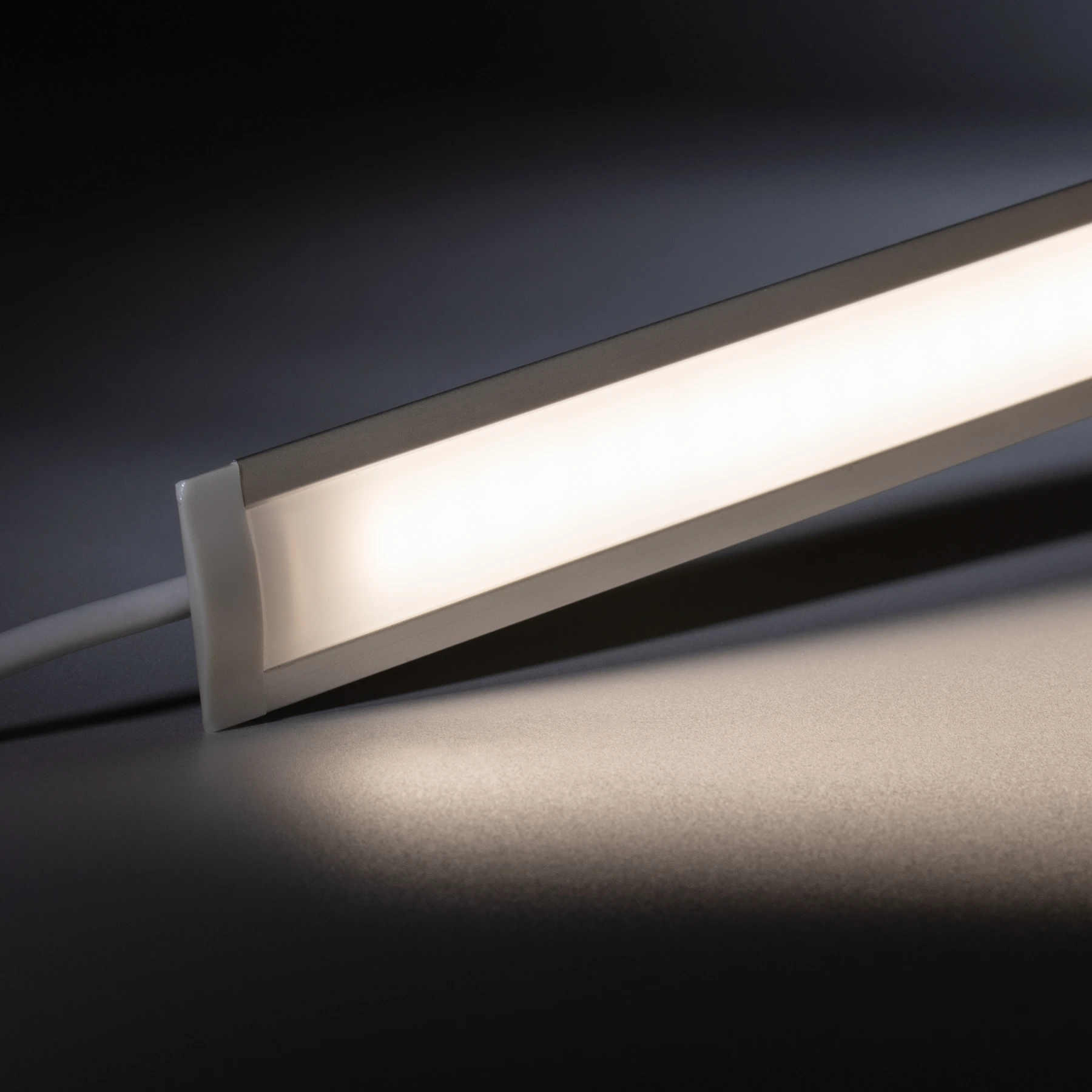24V Aluminium Einbau LED Leiste schmal – neutralweiß – diffuse Abdeckung