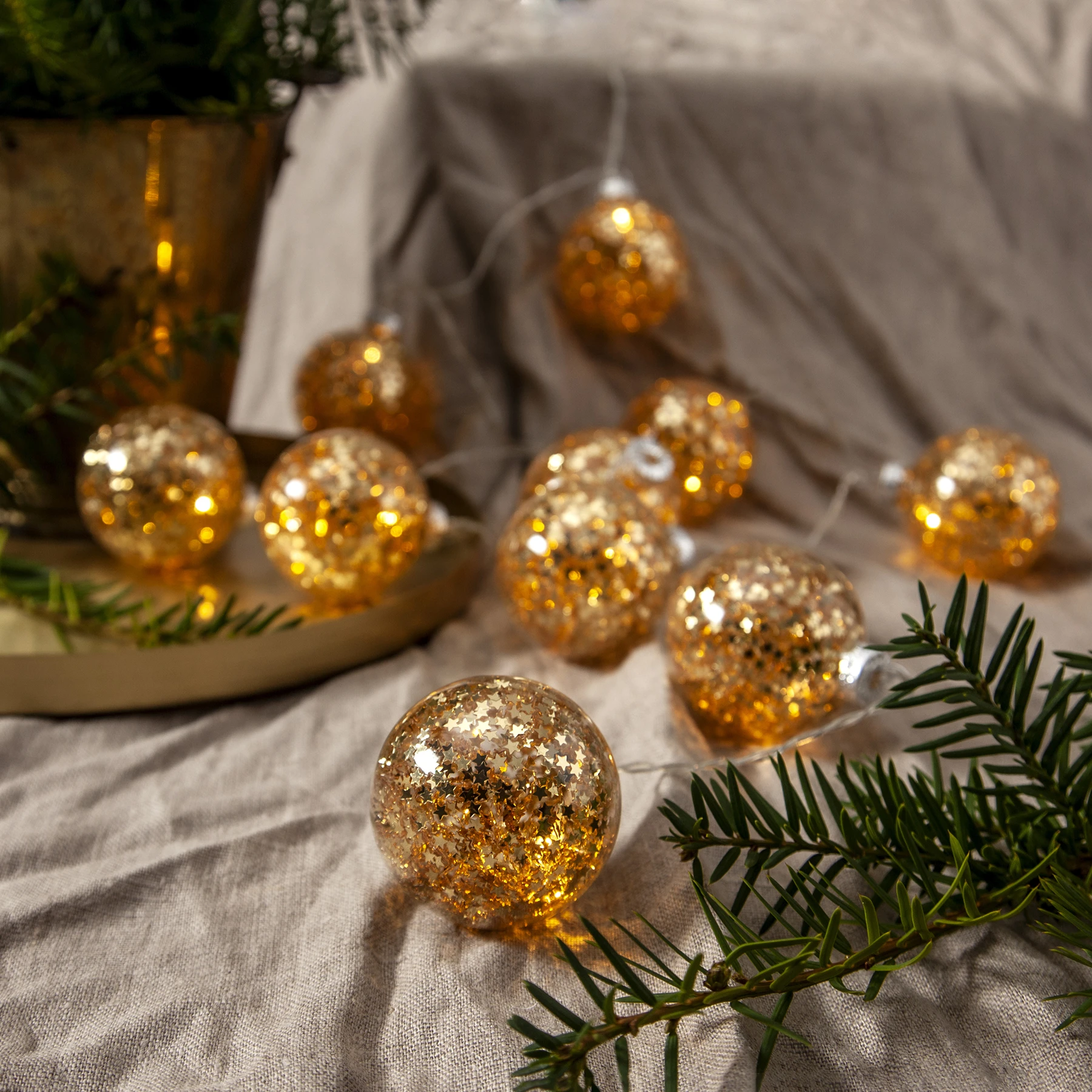 Glitter - Deko Lichterkette für innen - 1,3 m - 10 LEDs - Timer - Batteriebetrieb - Warmweiß
