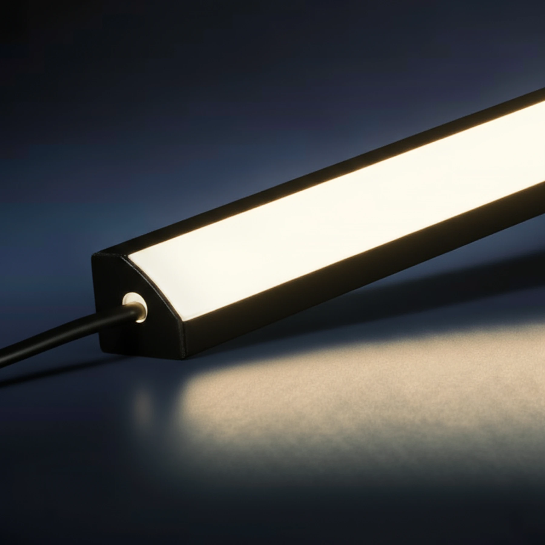24V Black Line LED Eckleiste - COB - neutralweißes Licht - diffuse Abdeckung