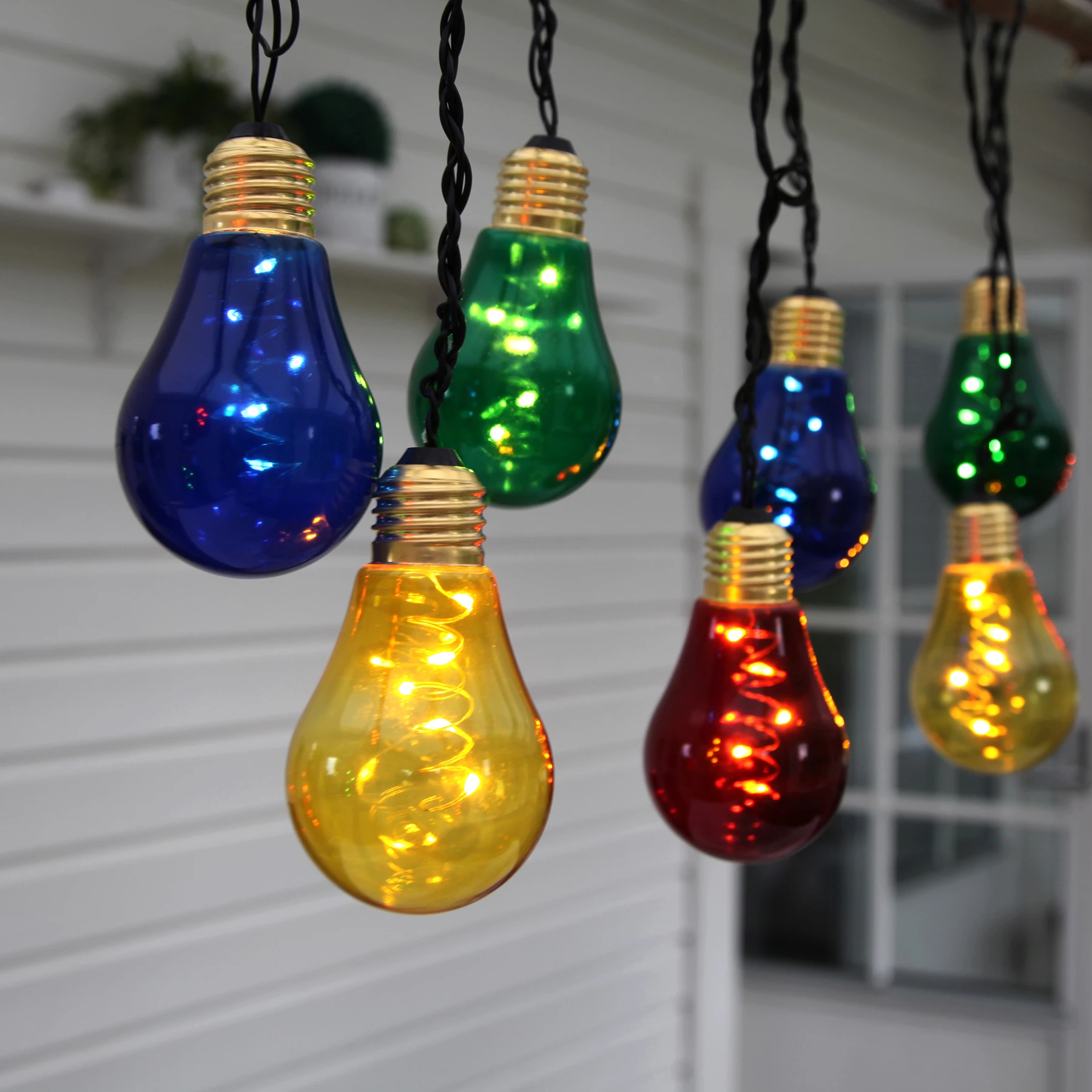 Glow - Deko Lichterkette für innen - 3,6 m - 10 LEDs - Netzbetrieb - Mehrfarbig