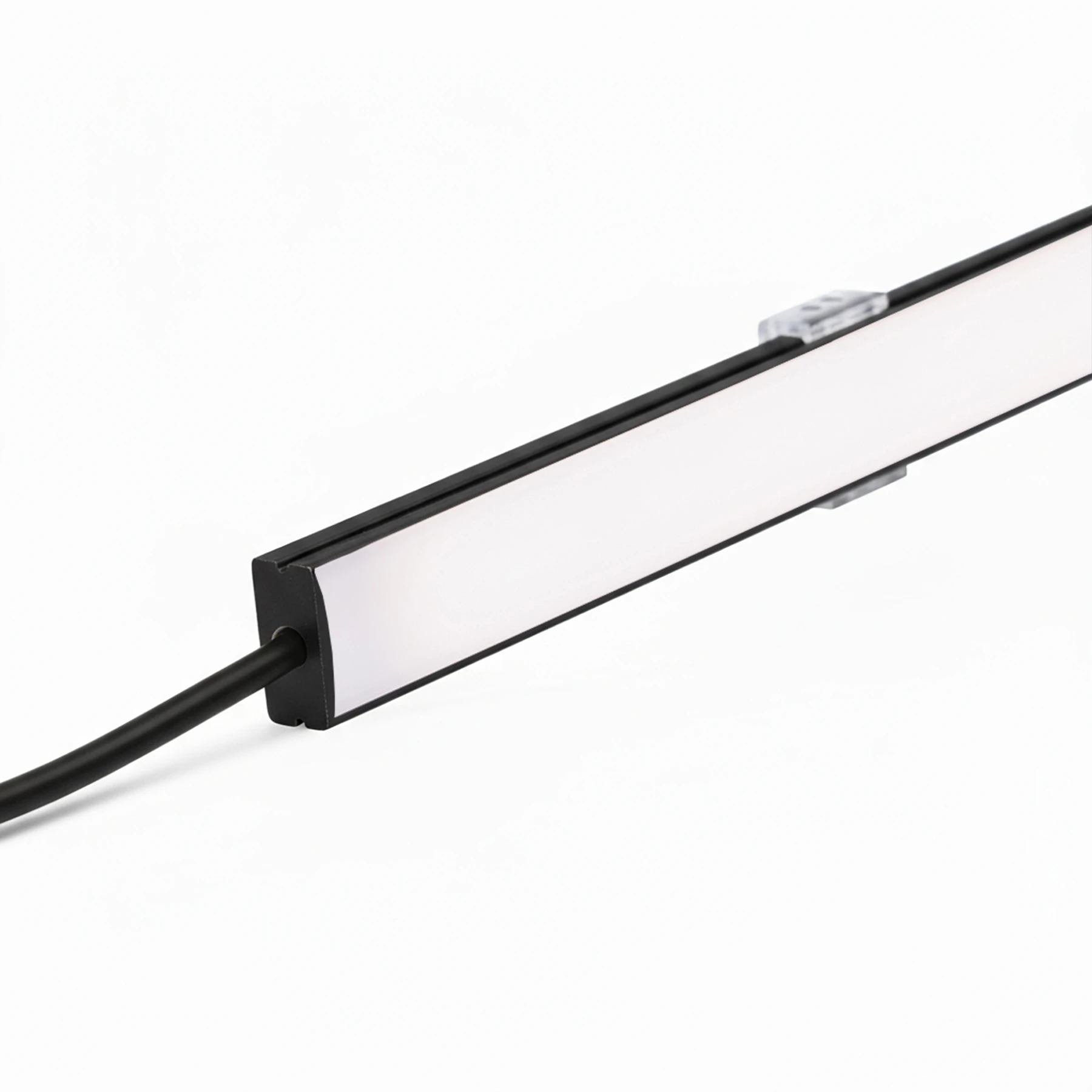 24V Black Line Slim LED Leiste - RGBW (RGB + neutralweiß) - diffuse Abdeckung