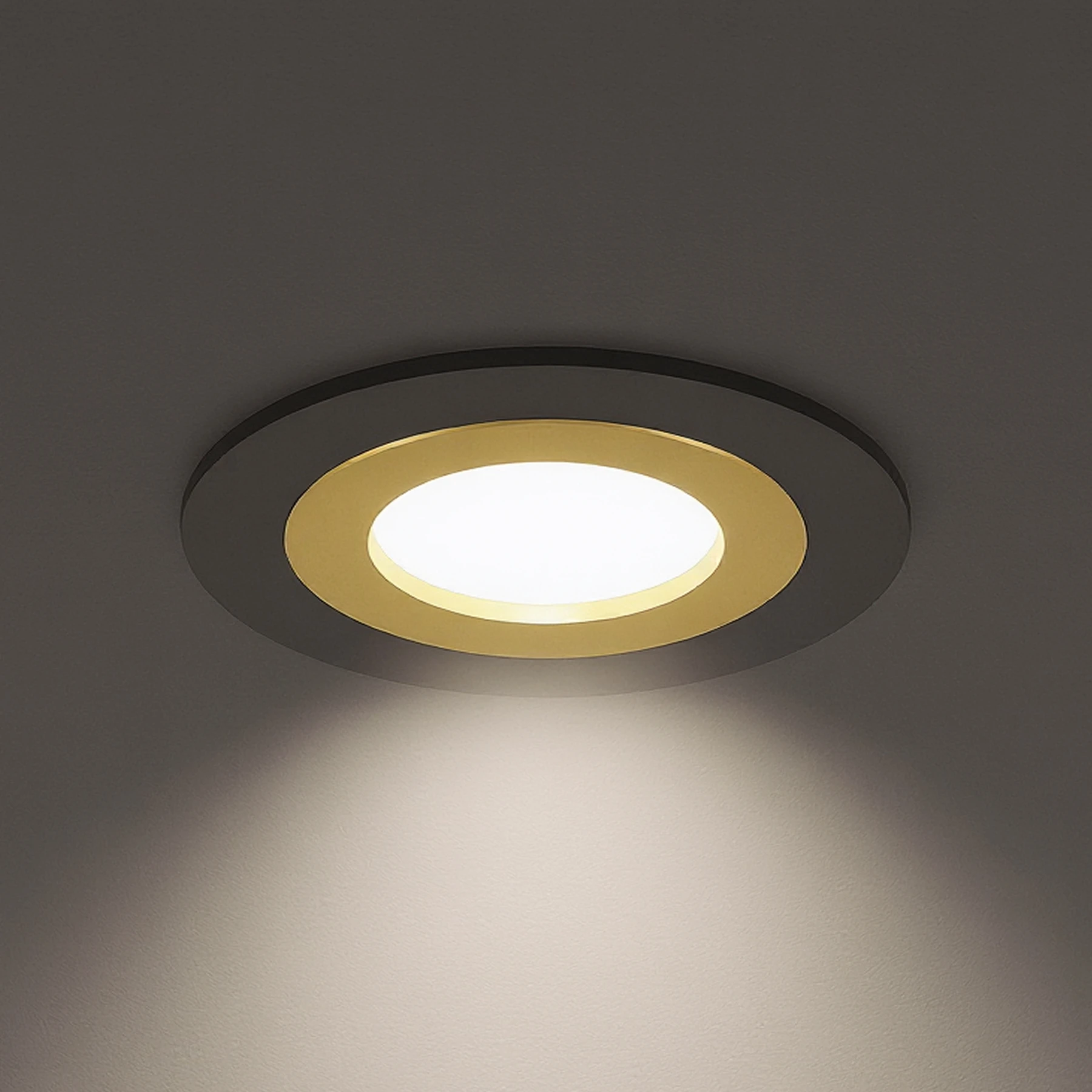 PLUTO C - Einbau Deckenspot in schwarz/gold - Lichtfarbe: individuell wählbar