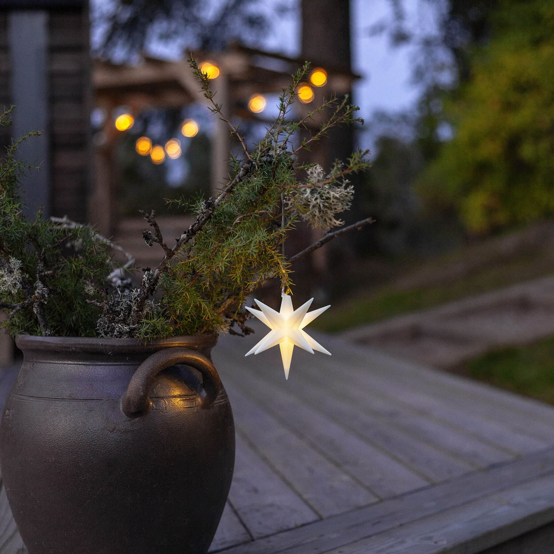 Alice 10 cm in Weiß - Weihnachtsstern für außen - Timer - Batteriebetrieb - Lichtfarbe: Warmweiß