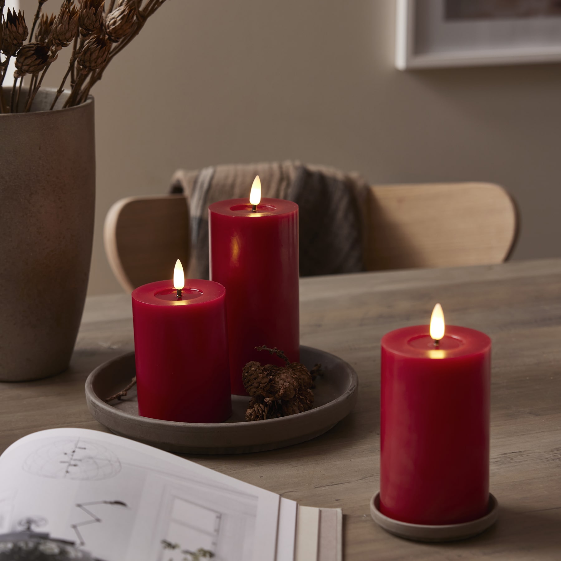 Flamme Flow - Kerze für innen - Rot - Höhe: 12,5 cm - Batteriebetrieb - Timer - flackernd