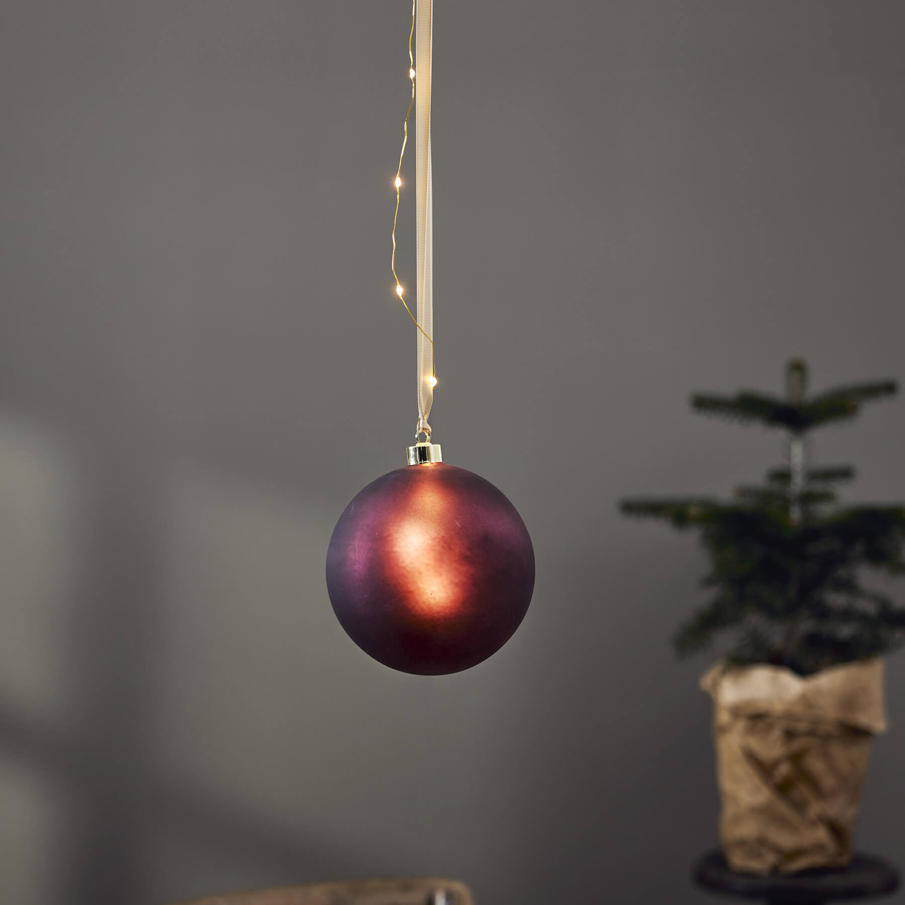 Bliss - Glaskugel - 15 cm - Glasfarbe: Rot - Timer - Batteriebetrieb - Lichtfarbe: Warmweiß