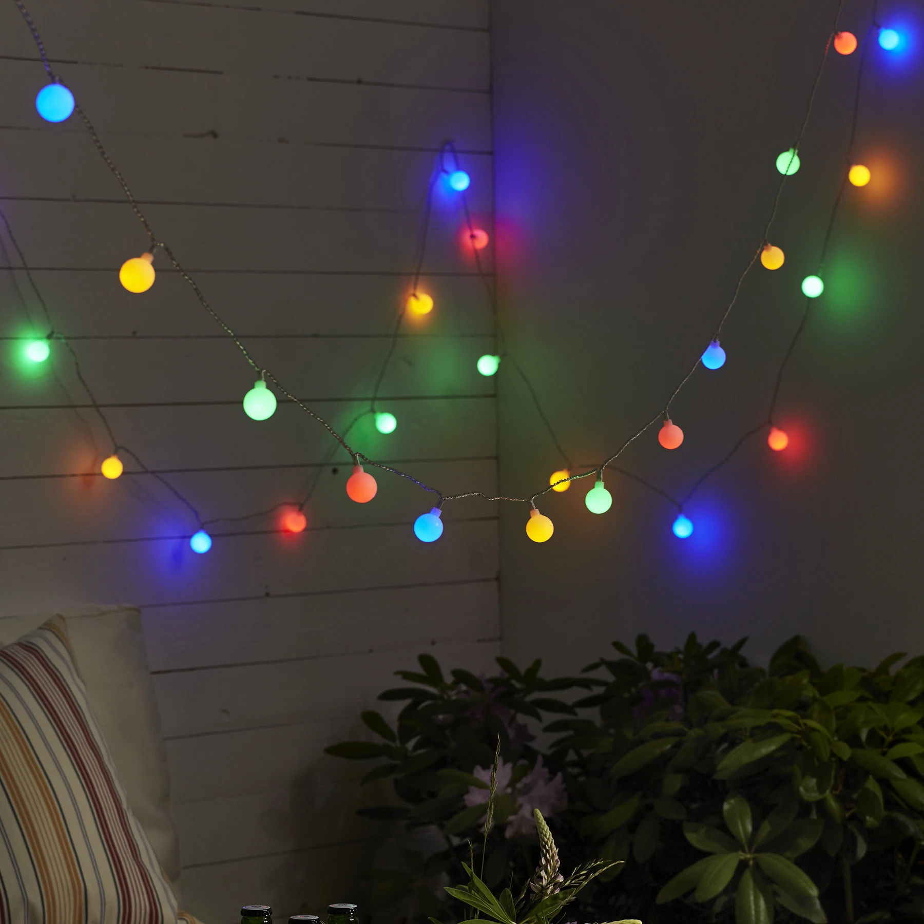 Berry - Deko Lichterkette für außen - 7,35 m - 50 LEDs - Netzbetrieb - Mehrfarbig