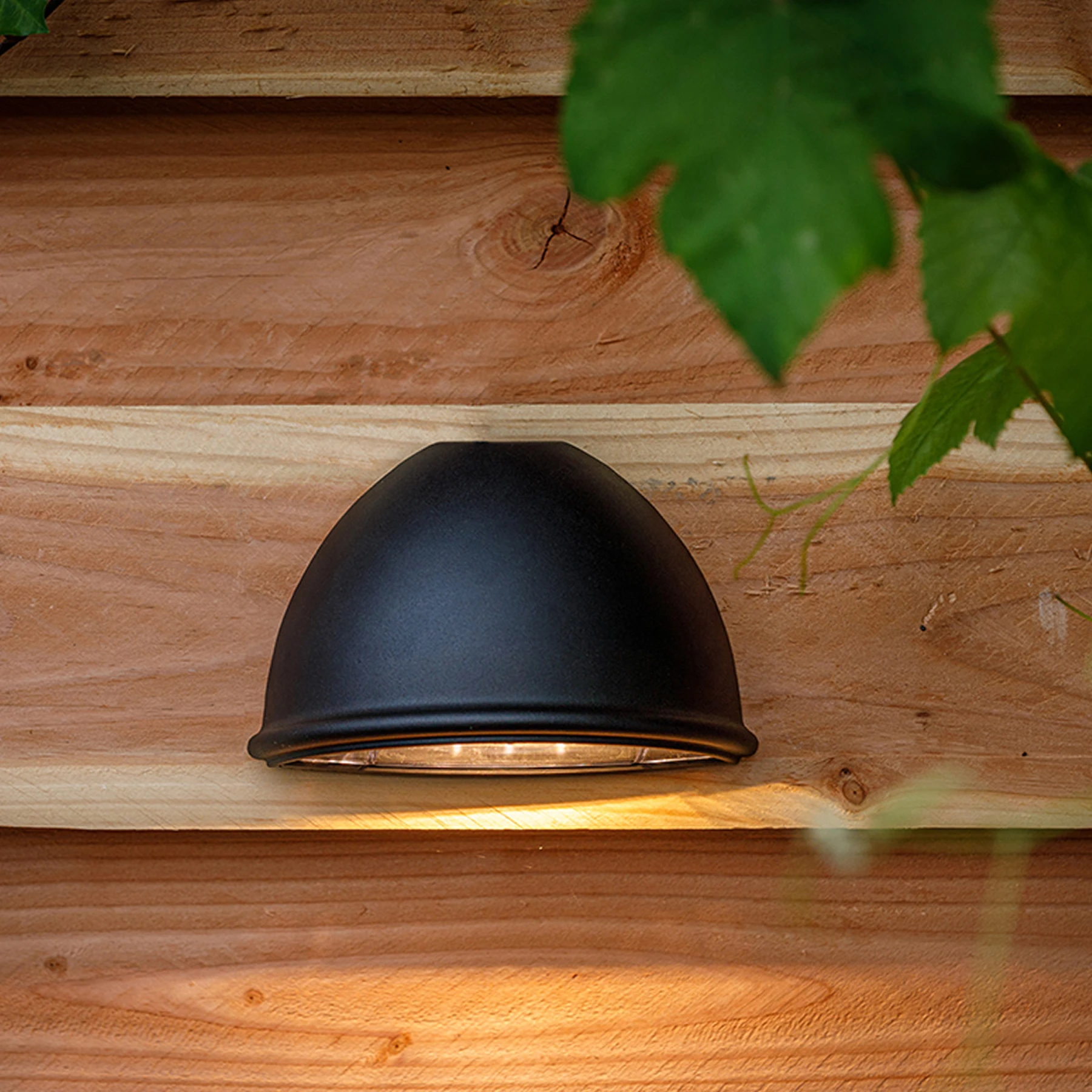 12V Wandleuchte - 1,8W - Lichtfarbe: warmweiß - IP44