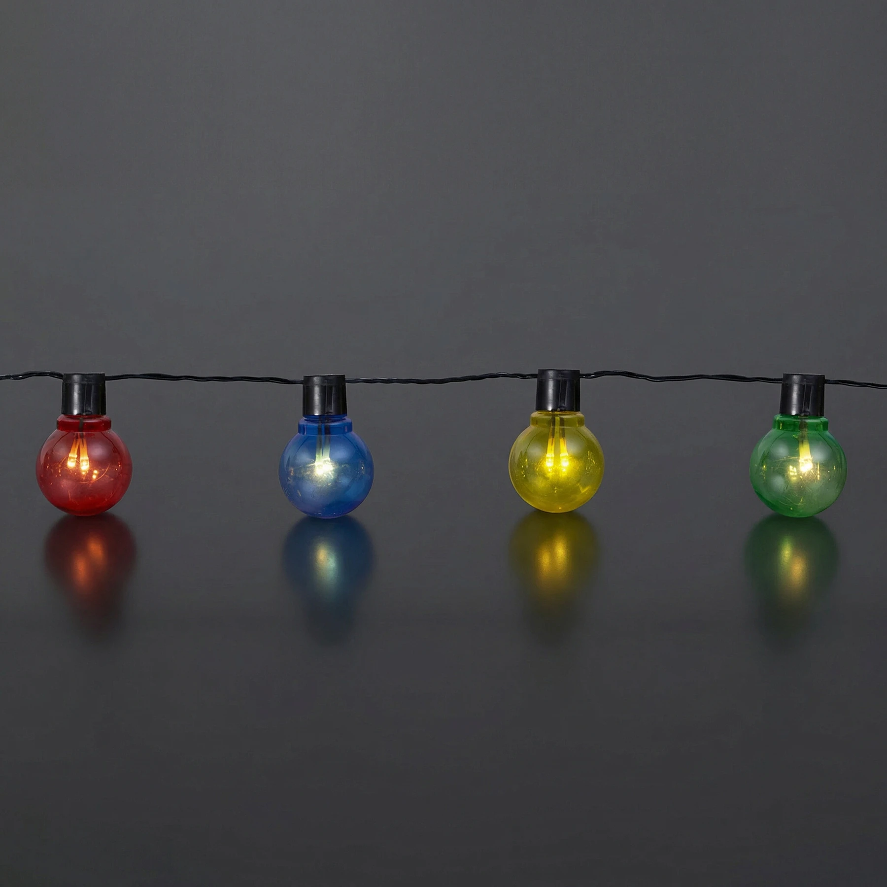 Partaj - Lichterkette für außen - 4,5 m - 16 LEDs - Netzbetrieb - Mehrfarbig