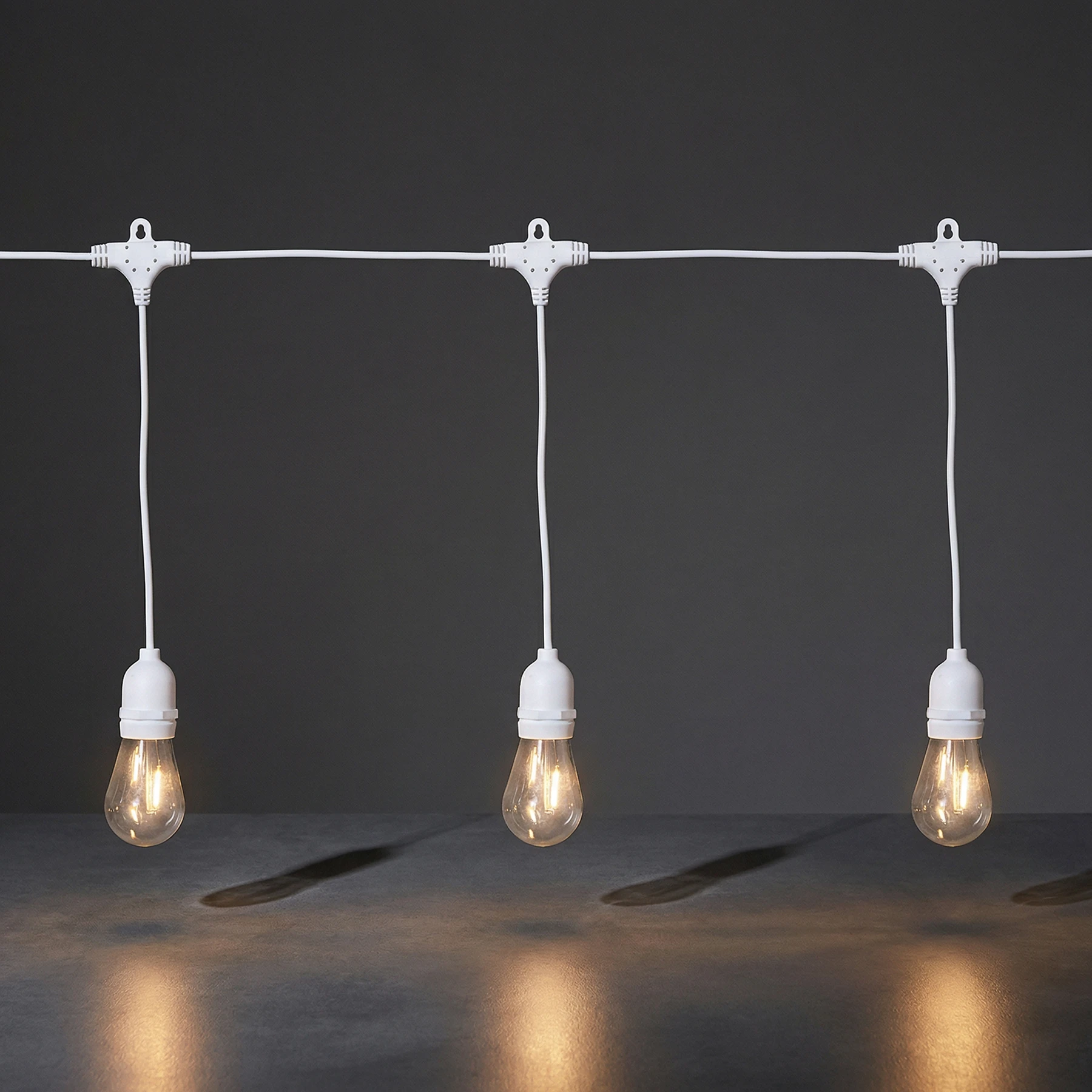 String Light - Lichterkette für außen - 3,6 m - 10 LEDs - Netzbetrieb - Warmweiß