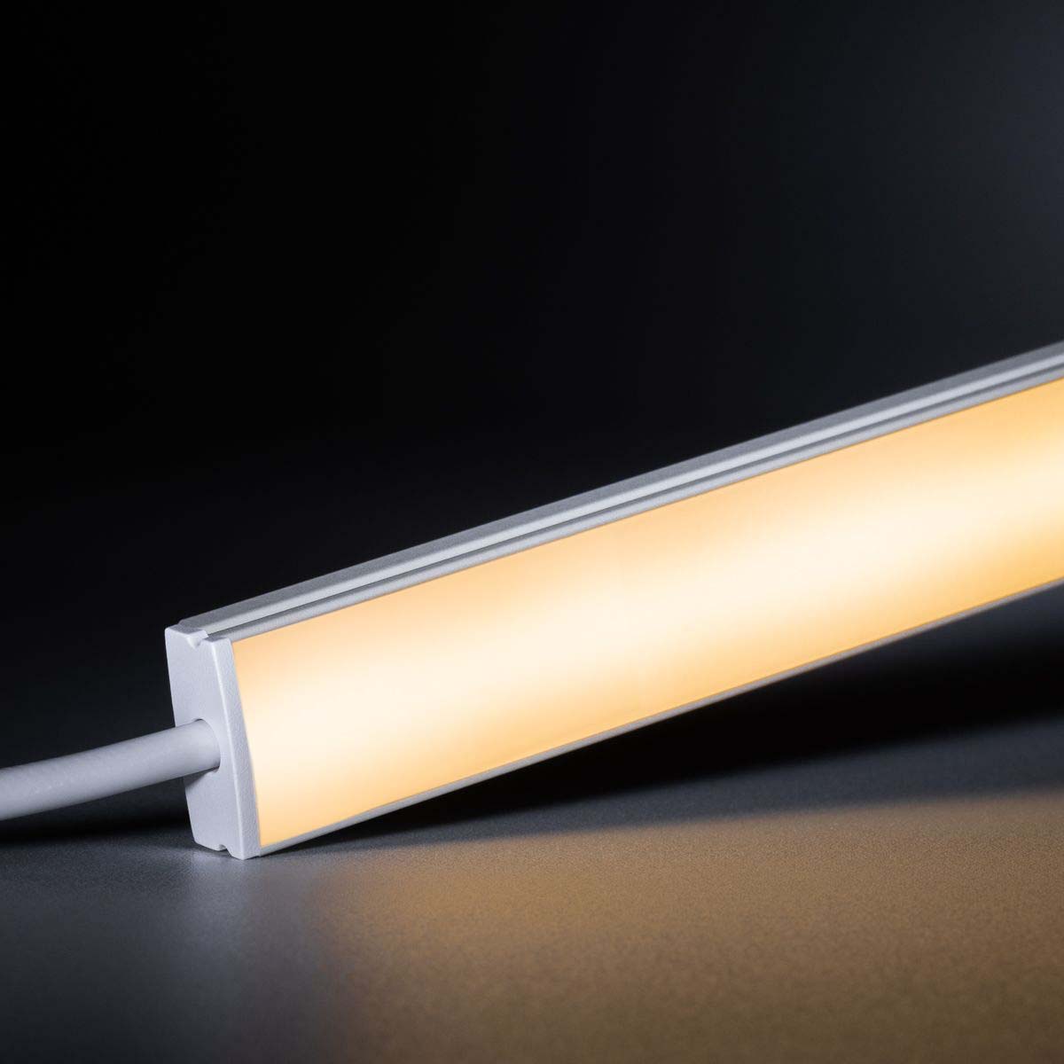 24V White Line Slim LED Leiste - COB - Farbtemperatur einstellbar - diffuse Abdeckung - 33cm - 182 LED Chips - max. 6,6 Watt - 660 Lumen - mit Ausgangskabel (zum Anschluss einer weiteren LED Leiste)