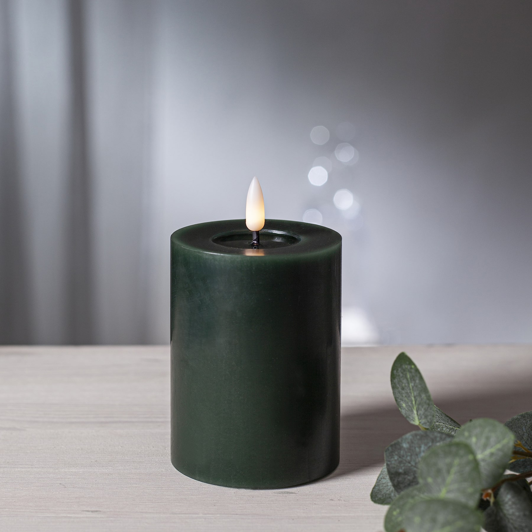 Flamme Flow - Kerze für innen - Grün - Höhe: 12,5 cm - Batteriebetrieb - Timer - flackernd
