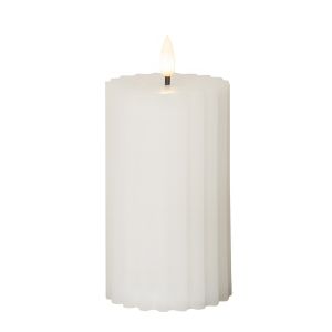 Star Trading, weiße LED Stumpenkerze - Flamme Stripe - mit geriffelter Oberfläche - warmweiß, Timerf Star Trading, weiße LED Stumpenkerze - Flamme Stripe - mit geriffelter Oberfläche - warmweiß, Timerf
