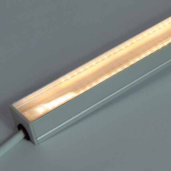 230V silberne Aufputz LED Leiste - Classic Maxi - warmweißes Licht - transparente Abdeckung, IP65