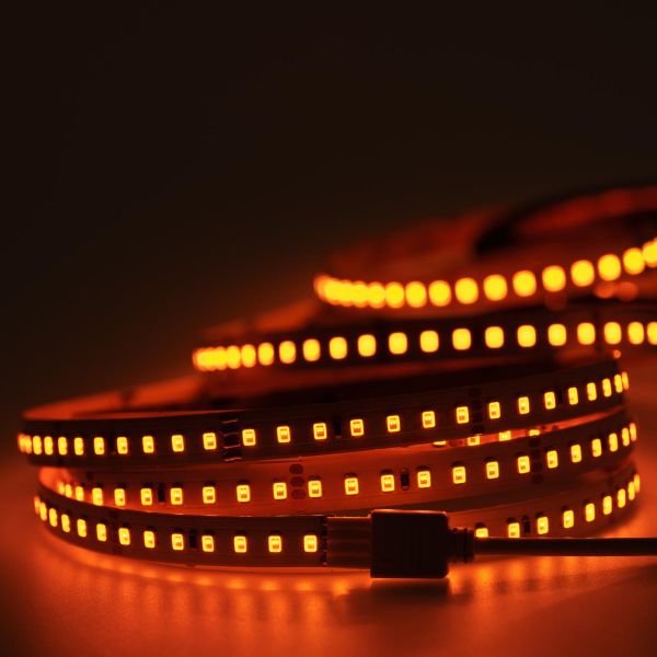 24V LED Streifen – gelb-orange – 140 LEDs je Meter – alle 5cm teilbar