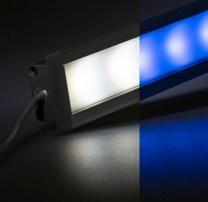 24V Aluminium Einbau LED Leiste – RGBW ( RGB + weiß ) – diffuse Abdeckung 24V Aluminium Einbau LED Leiste – RGBW ( RGB + weiß ) – diffuse Abdeckung