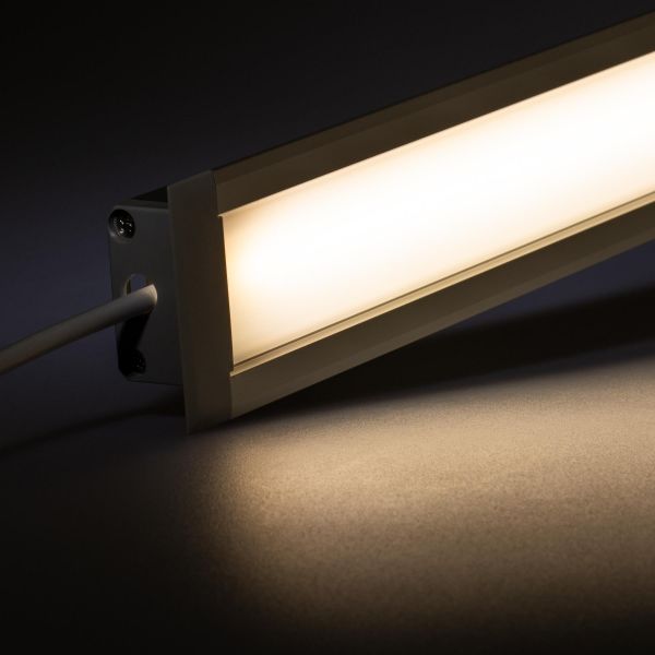 revoART, 12V Aluminium LED Eckleiste – warmweiß – diffuse Abdeckung