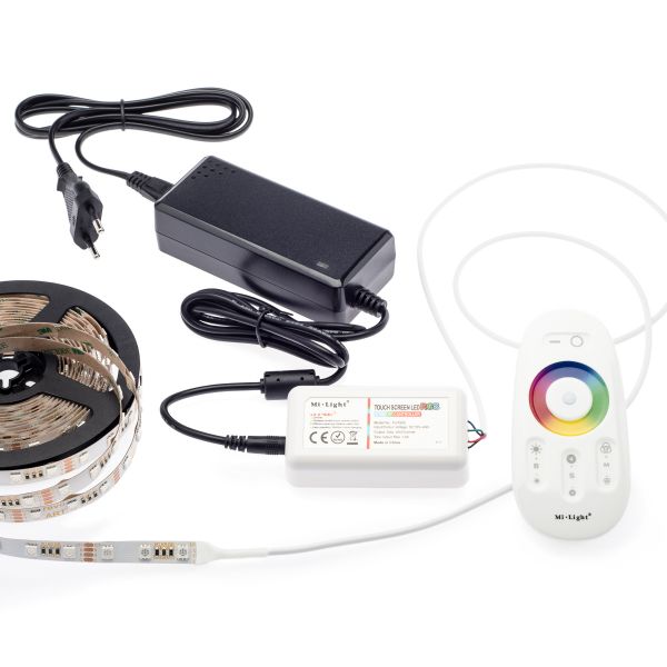 12V RGB LED Streifen Set mit Fernbedienung und Netzteil, 250cm Länge, Farbwechsel
