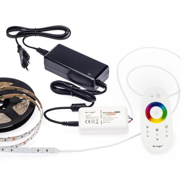 24V RGB LED Streifen Set mit Fernbedienung und Netzteil, 500cm Länge, Farbwechsel
