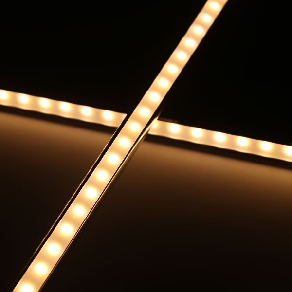 24V wasserfeste Aluminium LED Leiste – warmweiß – 105cm – Abstrahlrichtung variabel – IP65